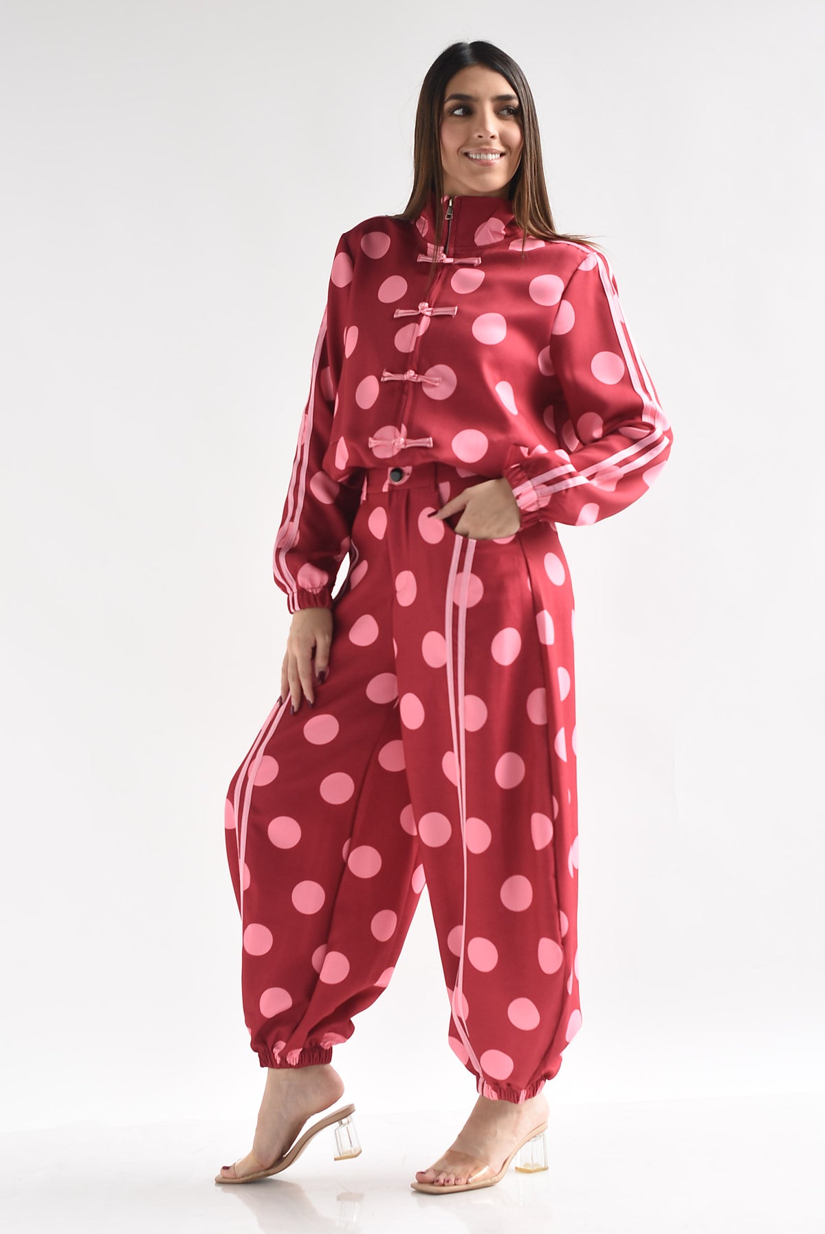 Set Pantalón barrel y Chamarra polka dots lazos chinos