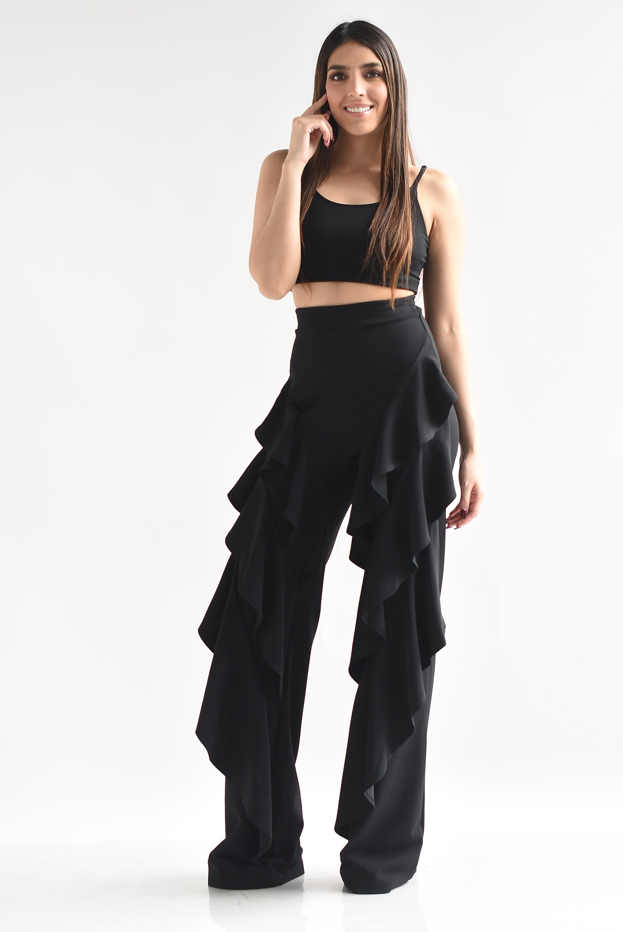 Pantalón pierna ancha y cintura alta olanes