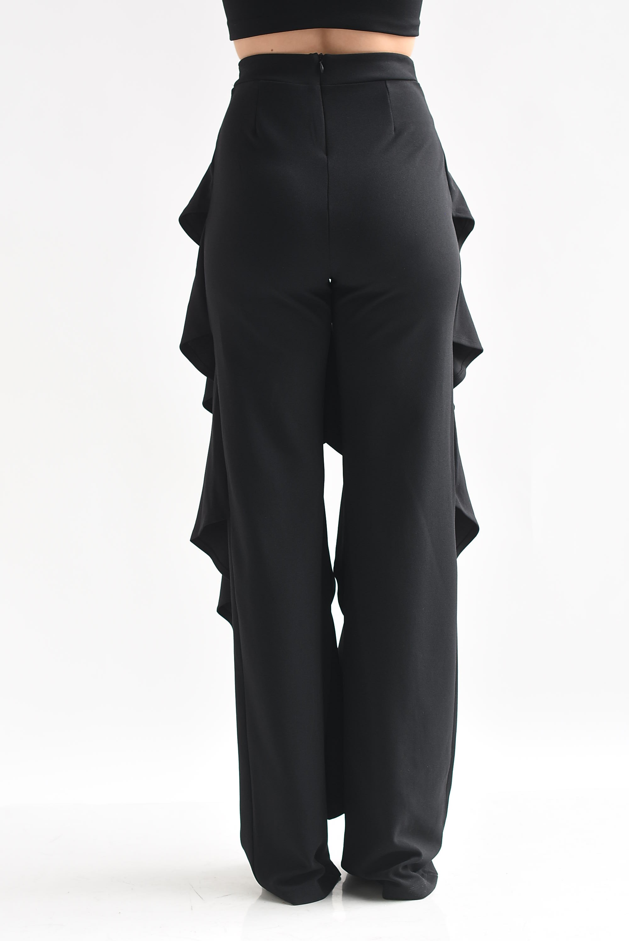 Pantalón pierna ancha y cintura alta olanes