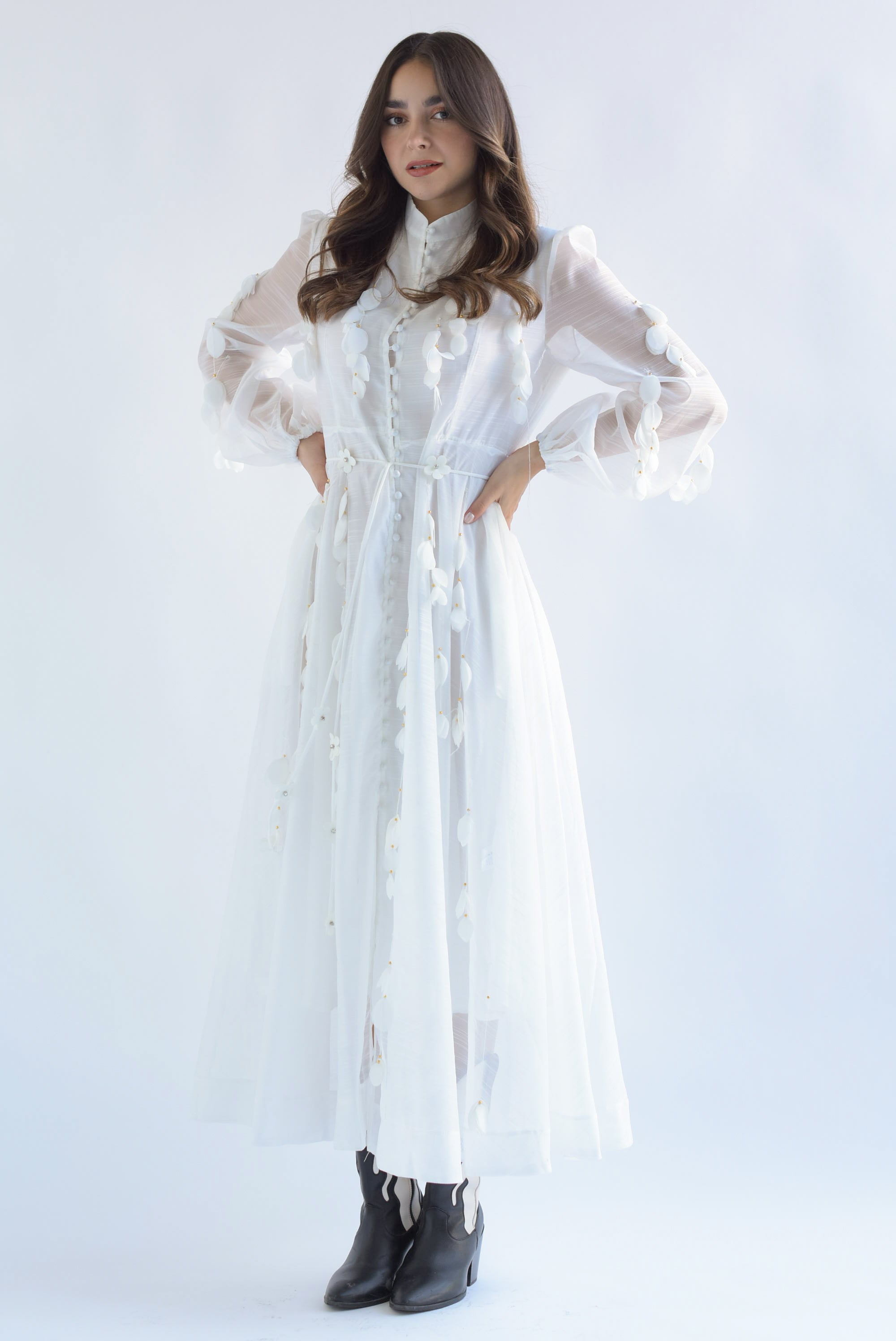 Vestido largo tiras pétalos Blanco