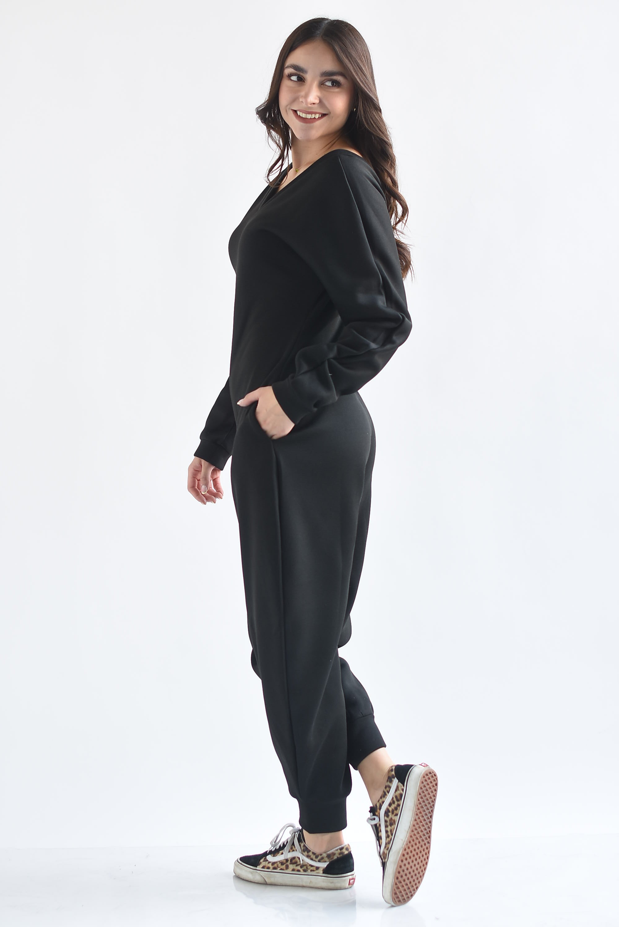 Jumpsuit globo cuello V manga larga