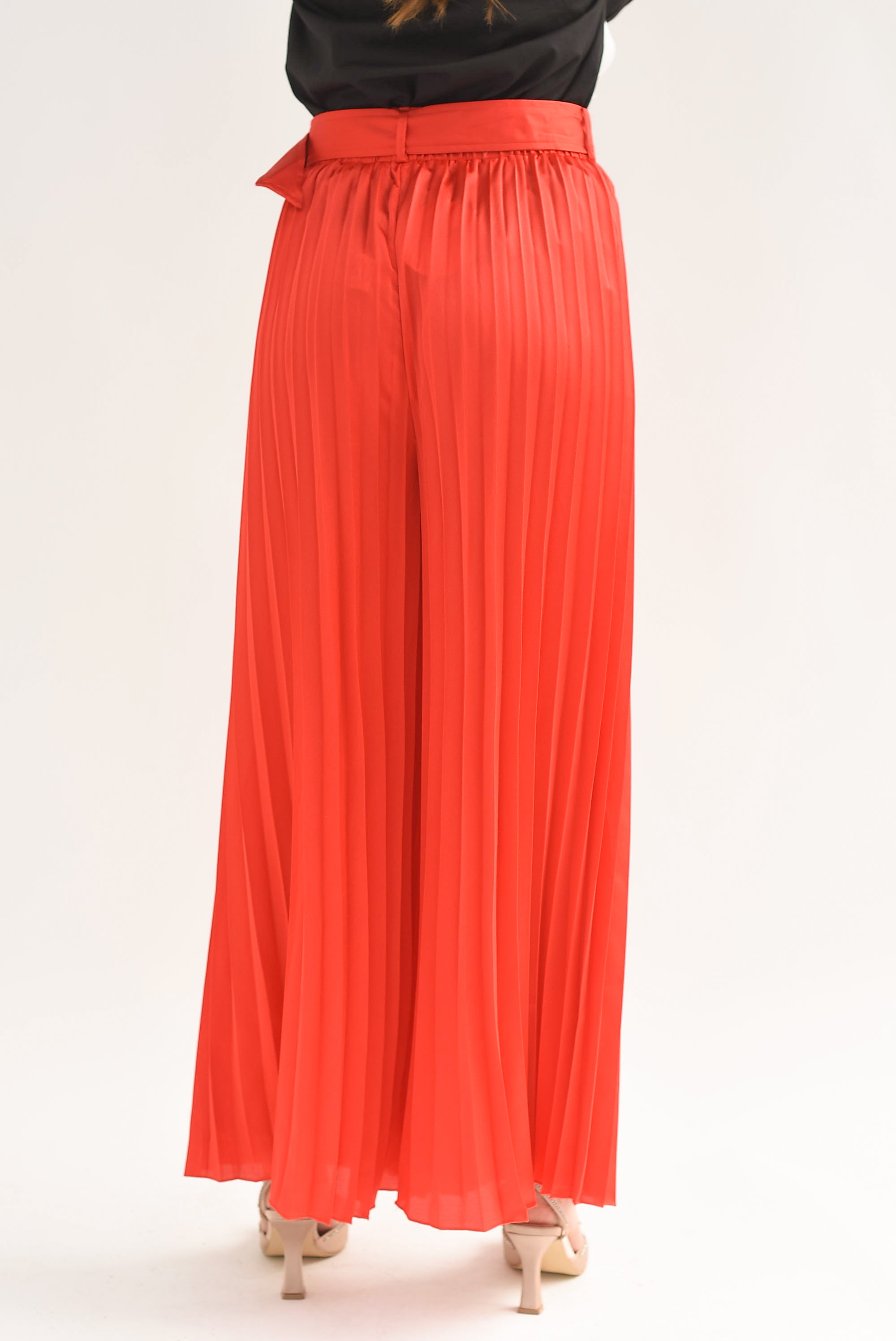 Pantalón plisado con cinturón Rojo