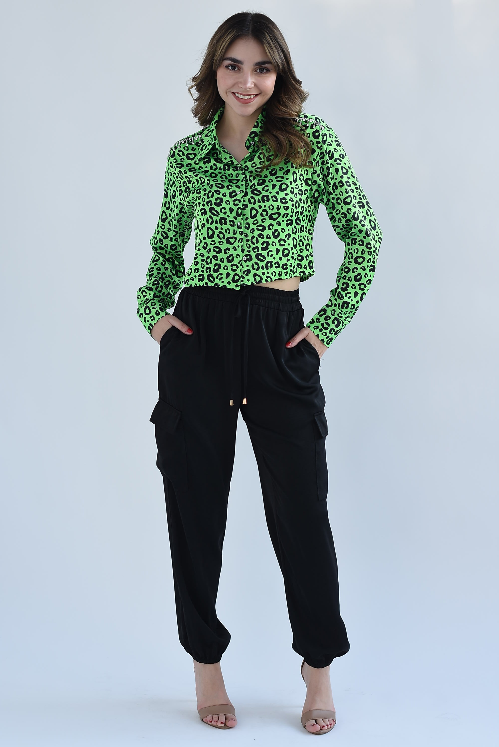 Jogger cargo satín Negro