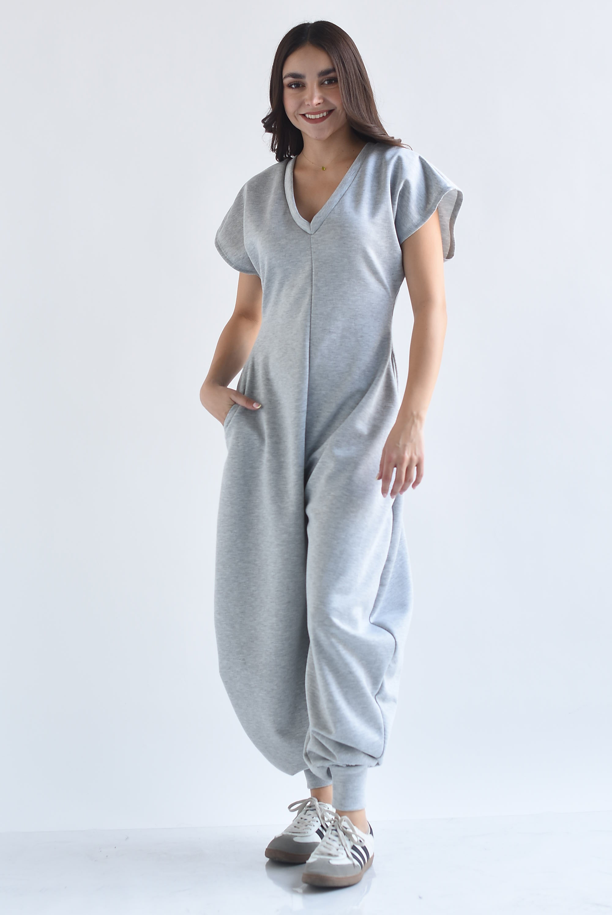 Jumpsuit globo cuello V manga corta