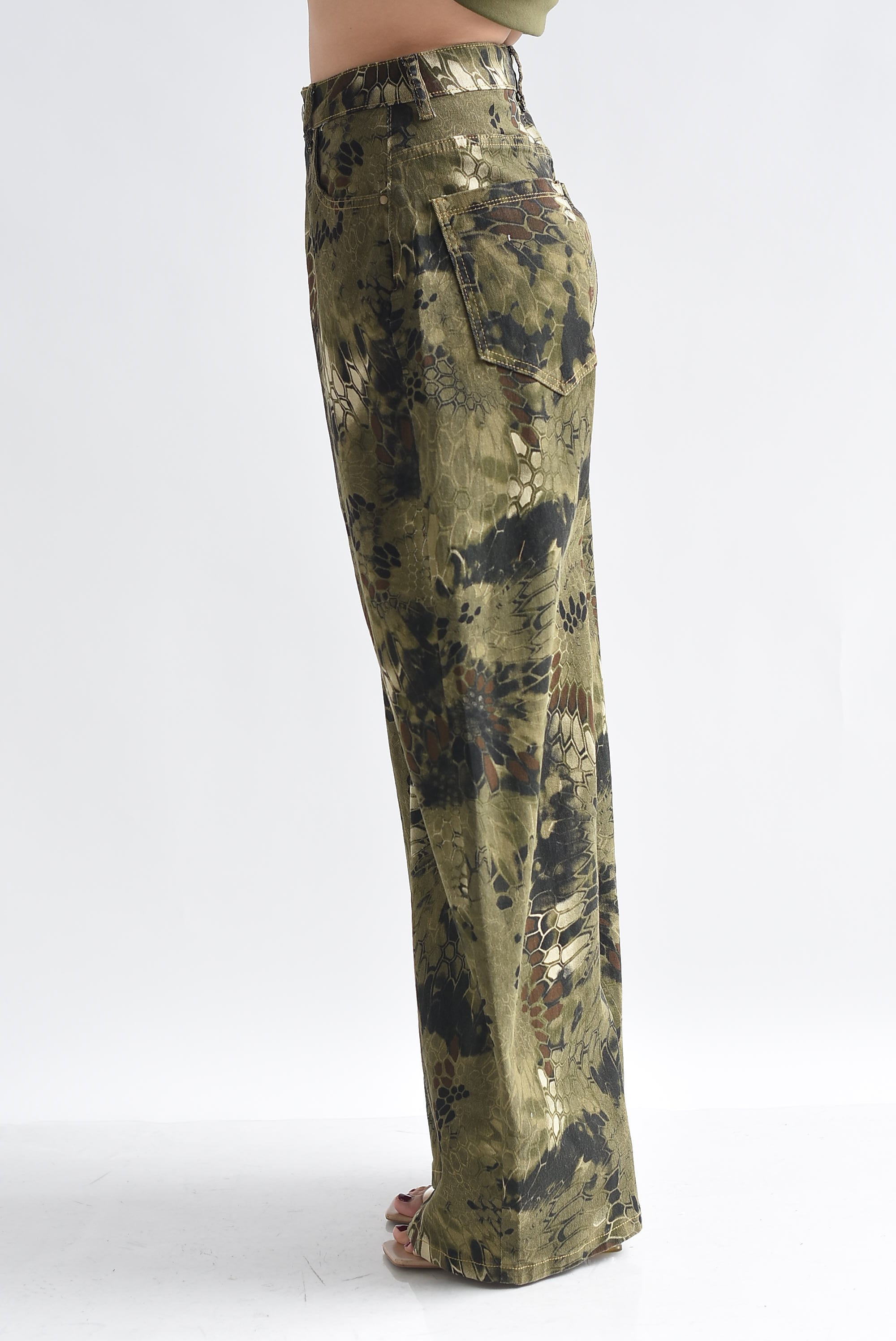 Jeans barrel animal print camuflaje