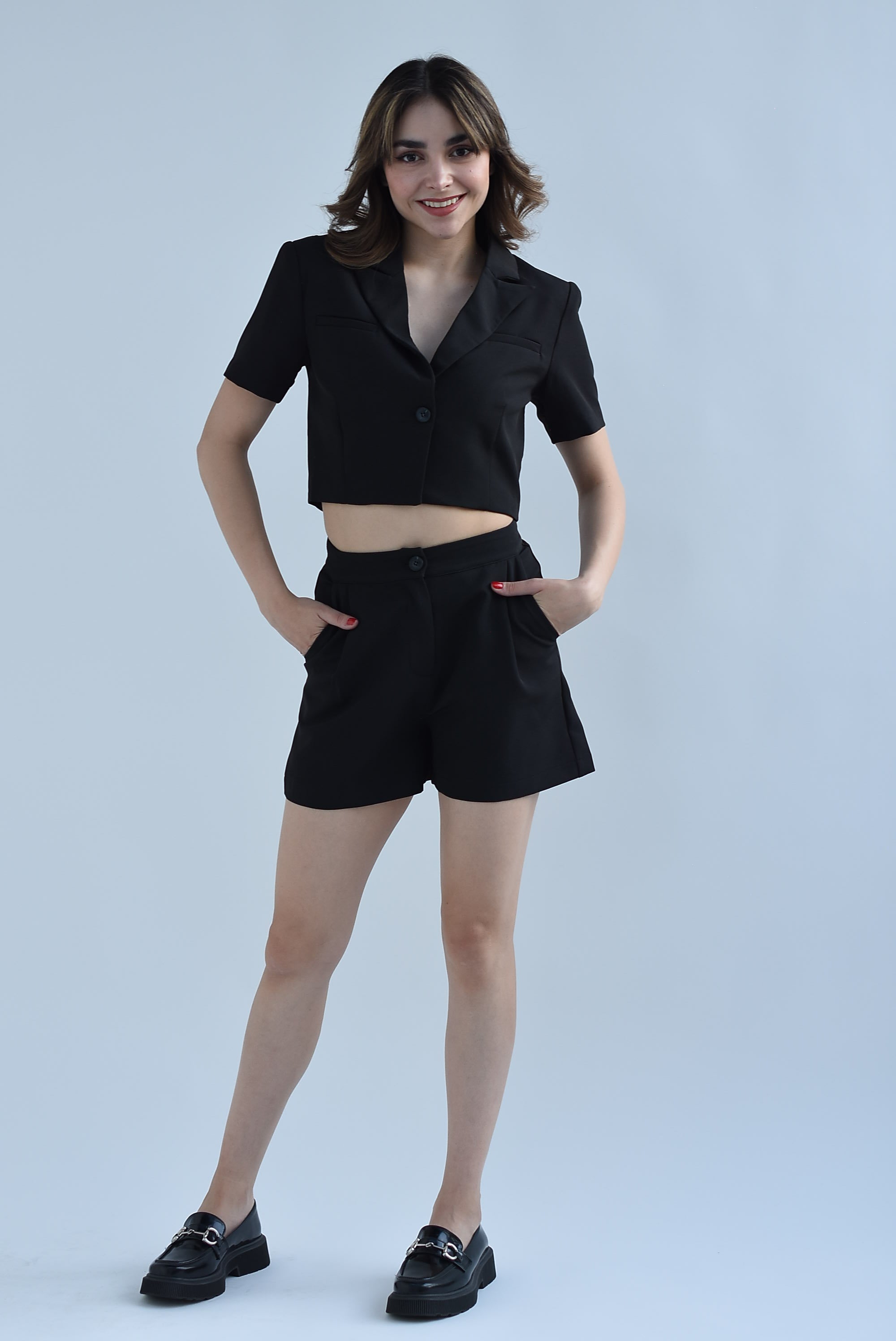Set Short y Blazer crop Negro