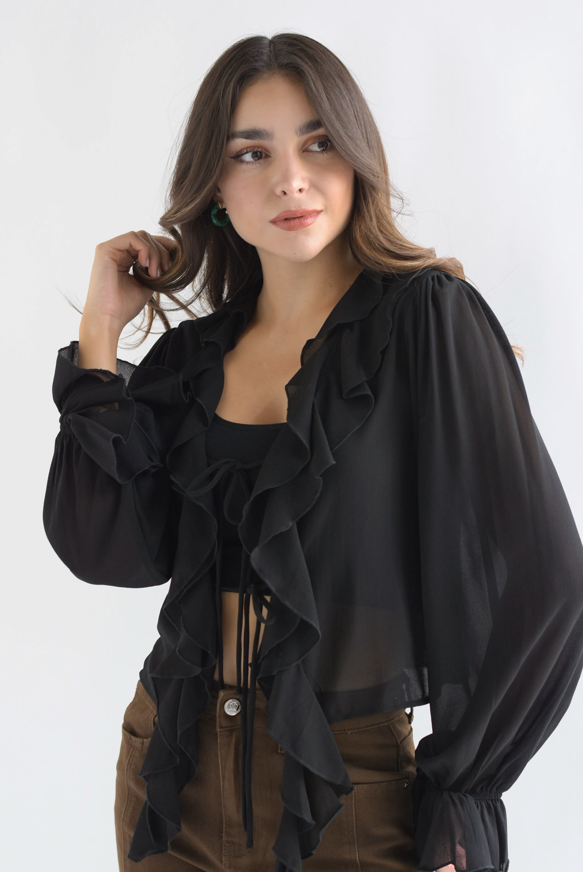 Blusa manga larga olanes gasa Negro