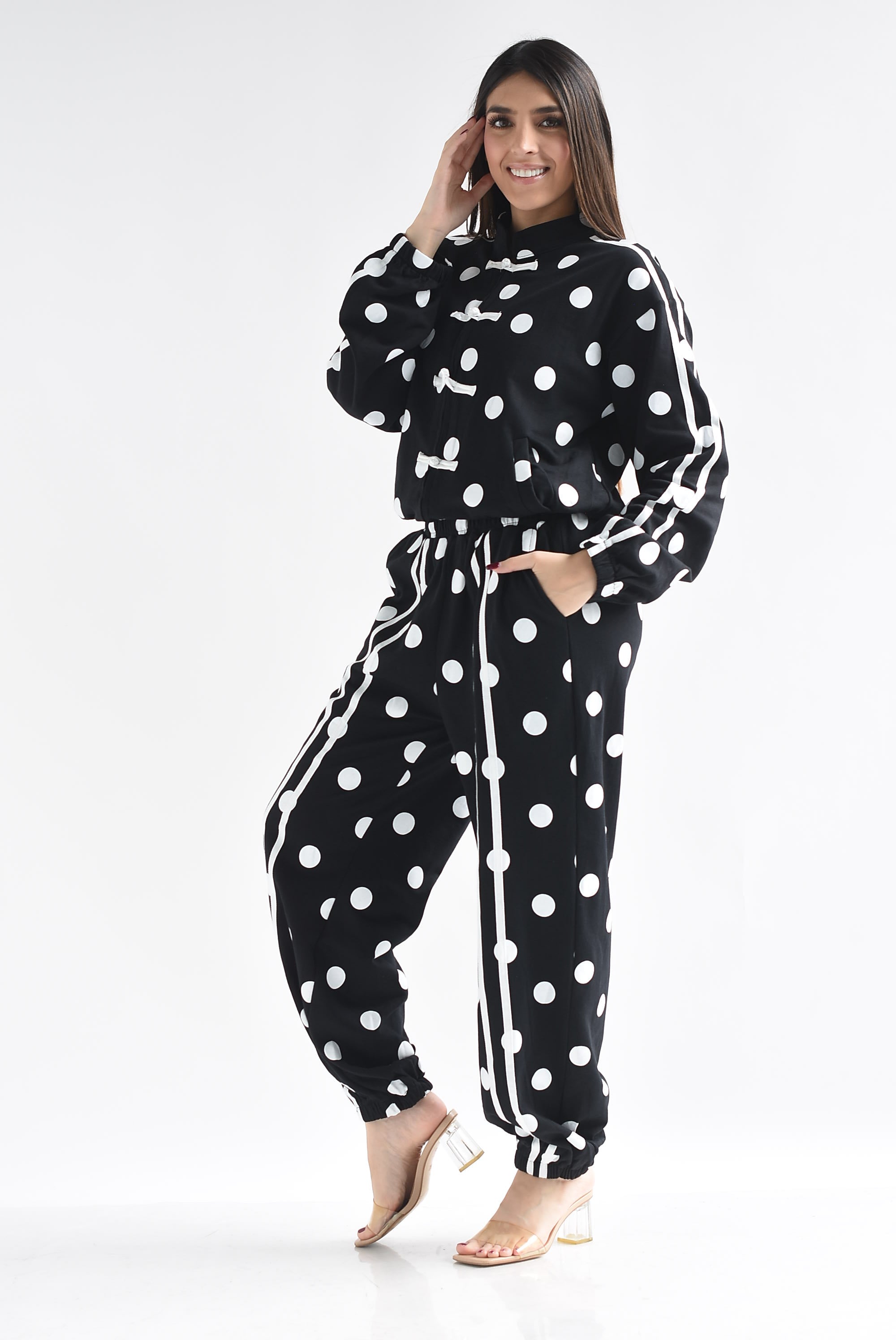 Set Pantalón y Chamarra polka dots lazos chinos
