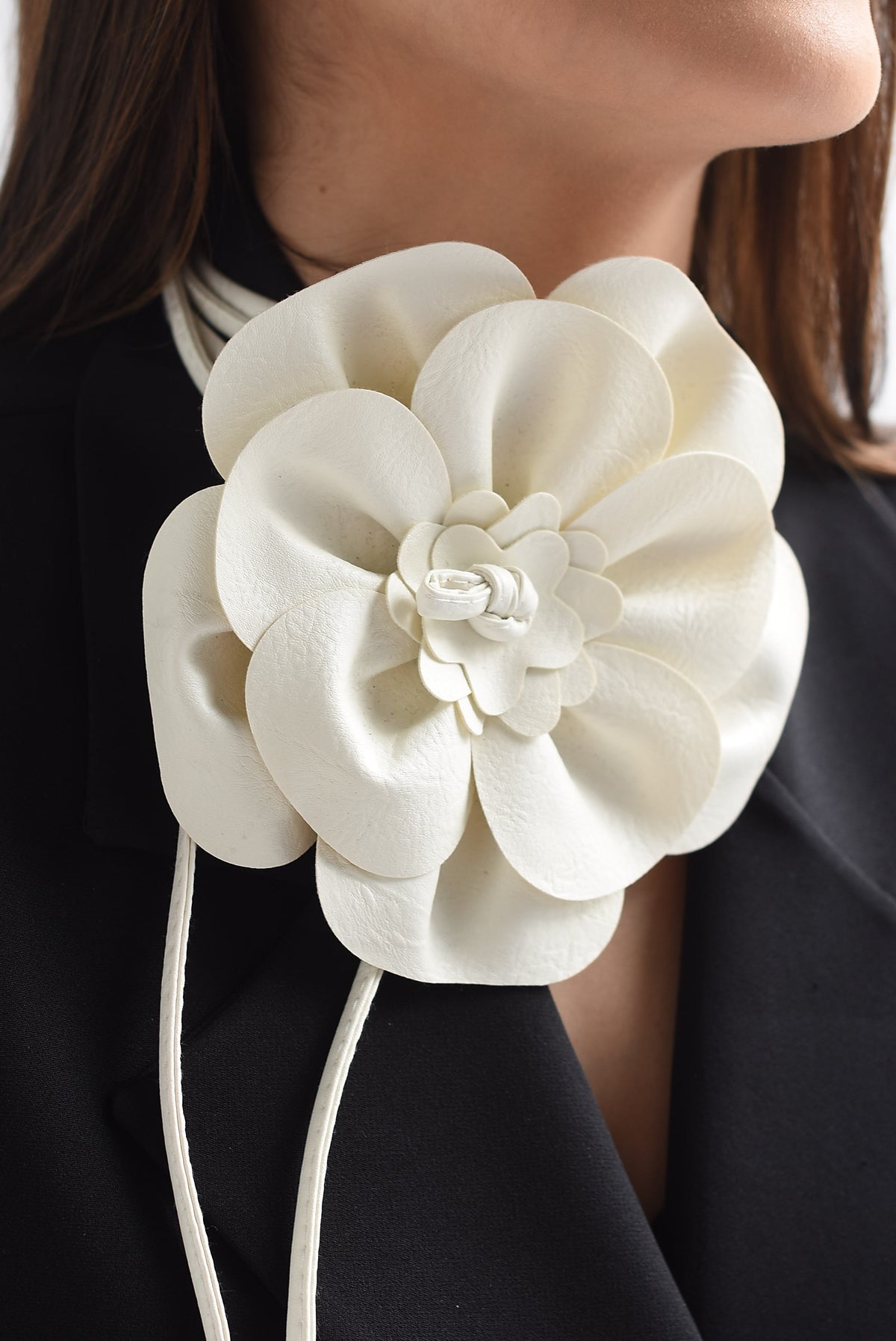 Cinturón y choker vinipiel Flor
