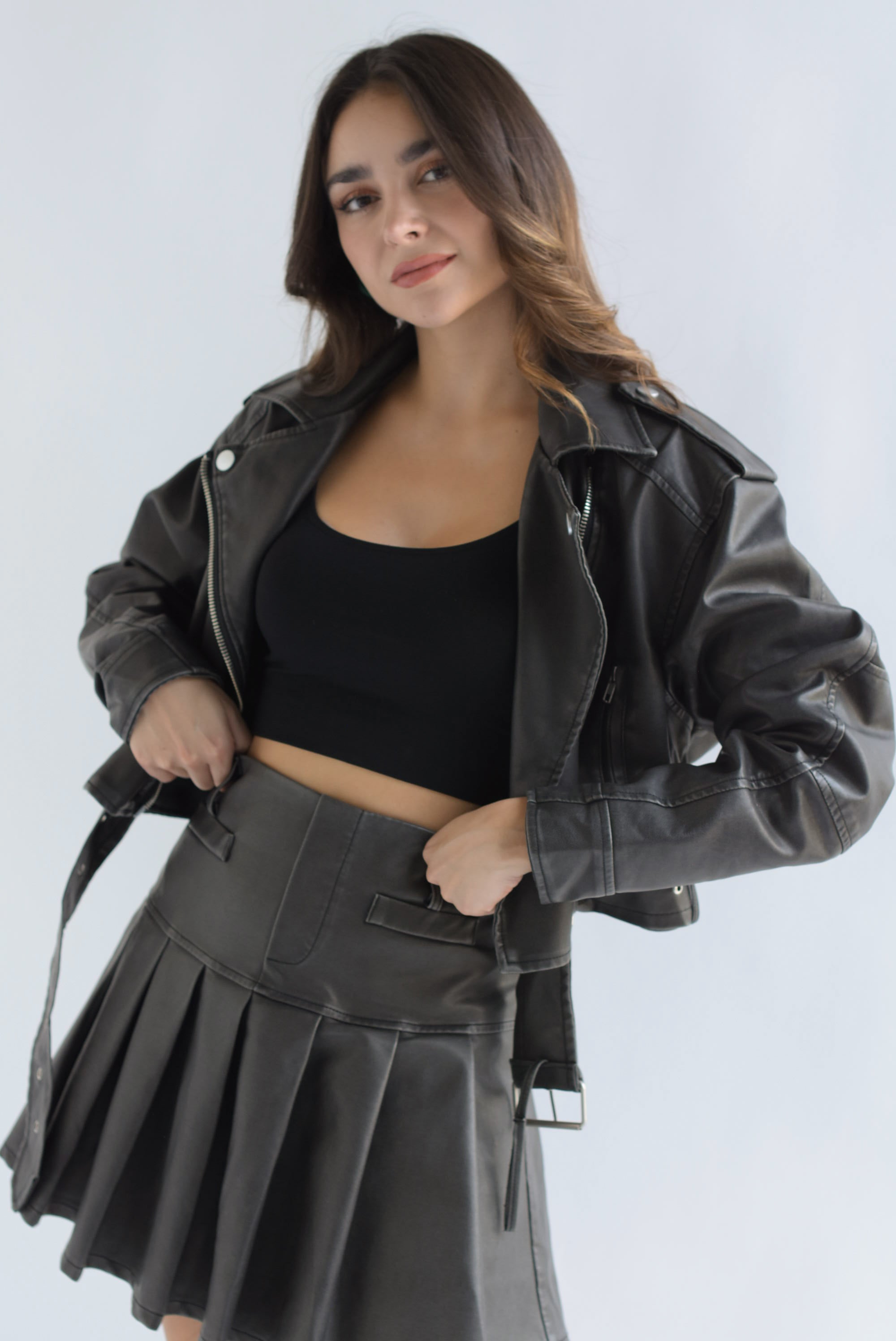 Set Falda tablas y Chamarra biker vinipiel vintage