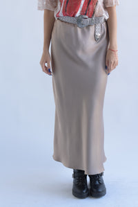 Fashion Styled Falda larga lencera Champagne