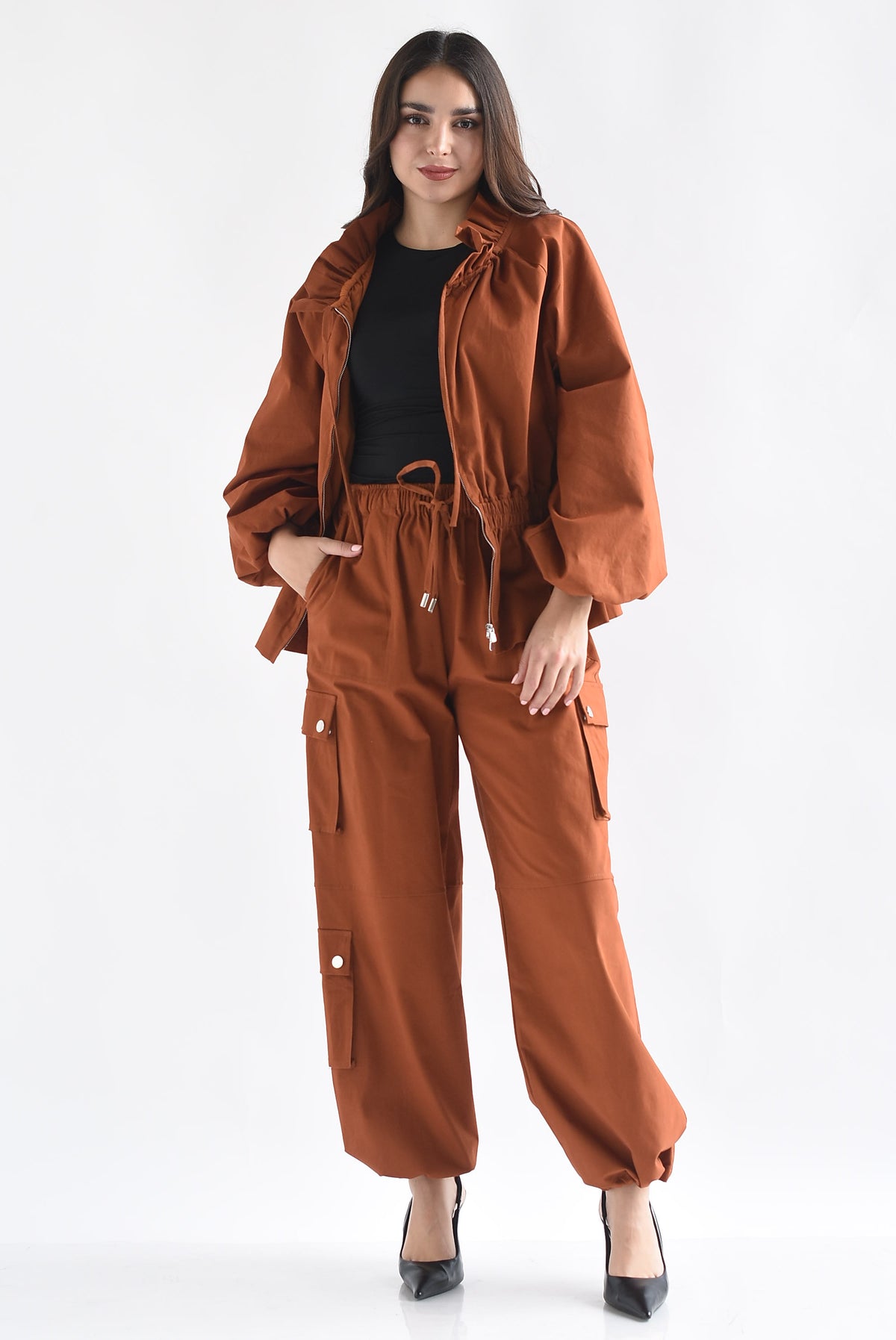 Set Pantalón cargo y Chamarra peplum