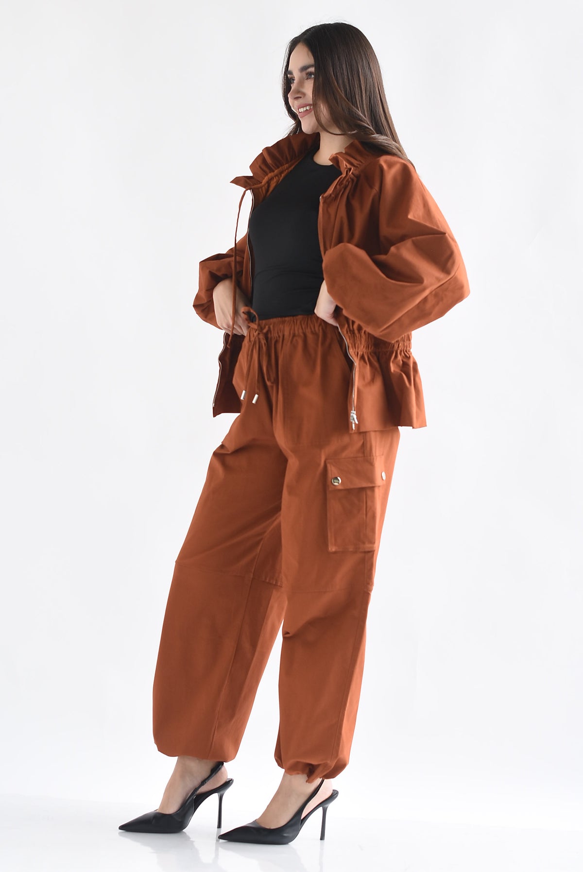 Set Pantalón cargo y Chamarra peplum