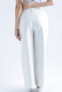 Fashion Styled Pantalón vinipiel estoperoles picos Blanco