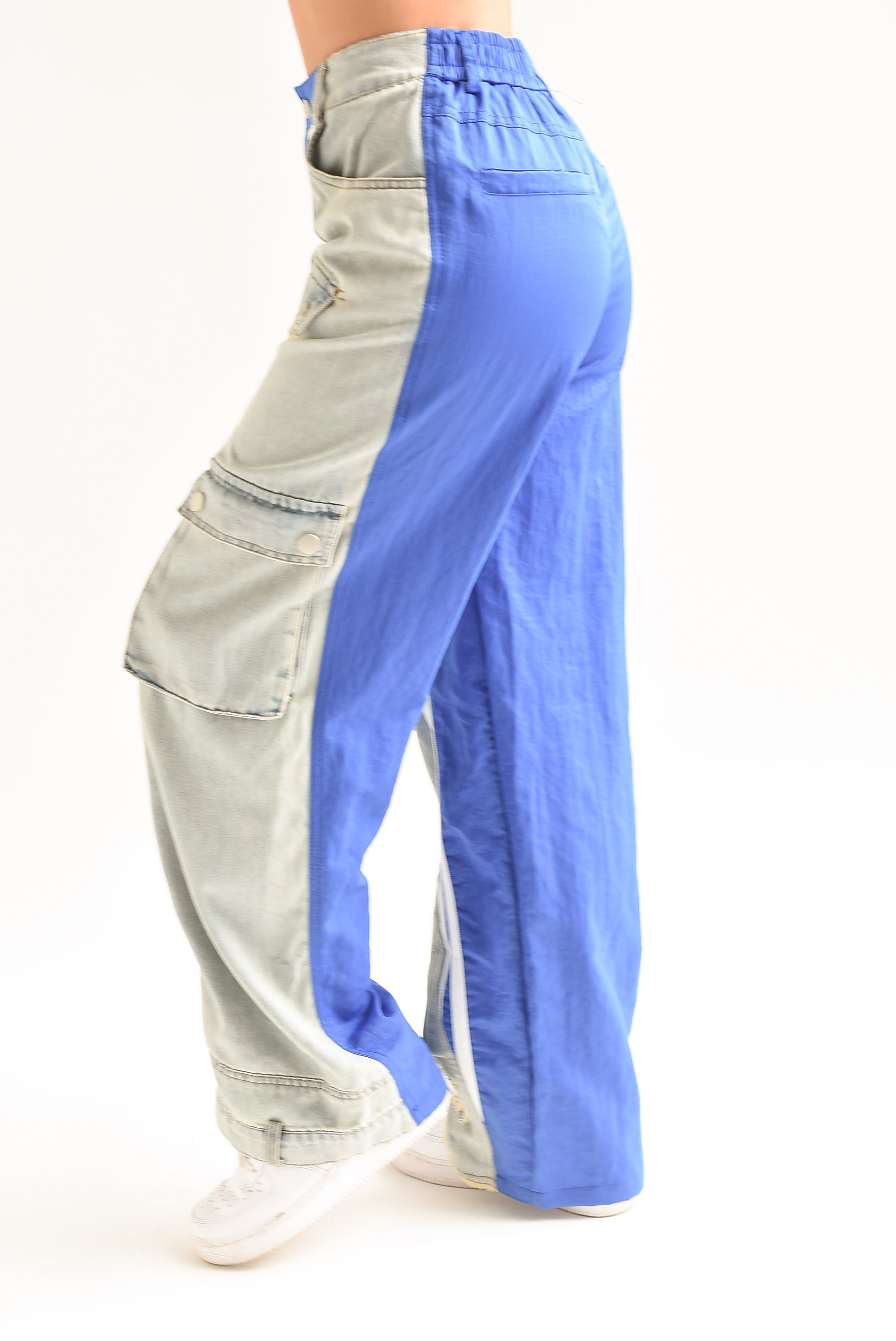 Jeans track cargo parachute Azul
