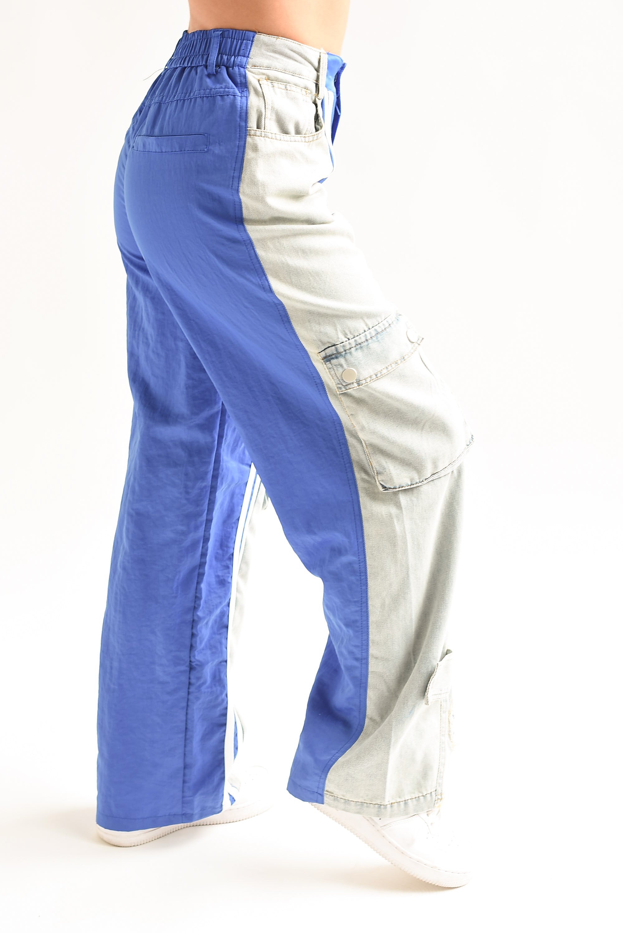 Jeans track cargo parachute Azul