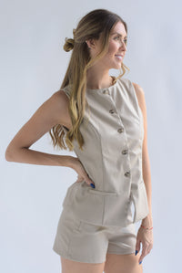 Fashion Styled Set Short y Chaleco vinipiel Moka