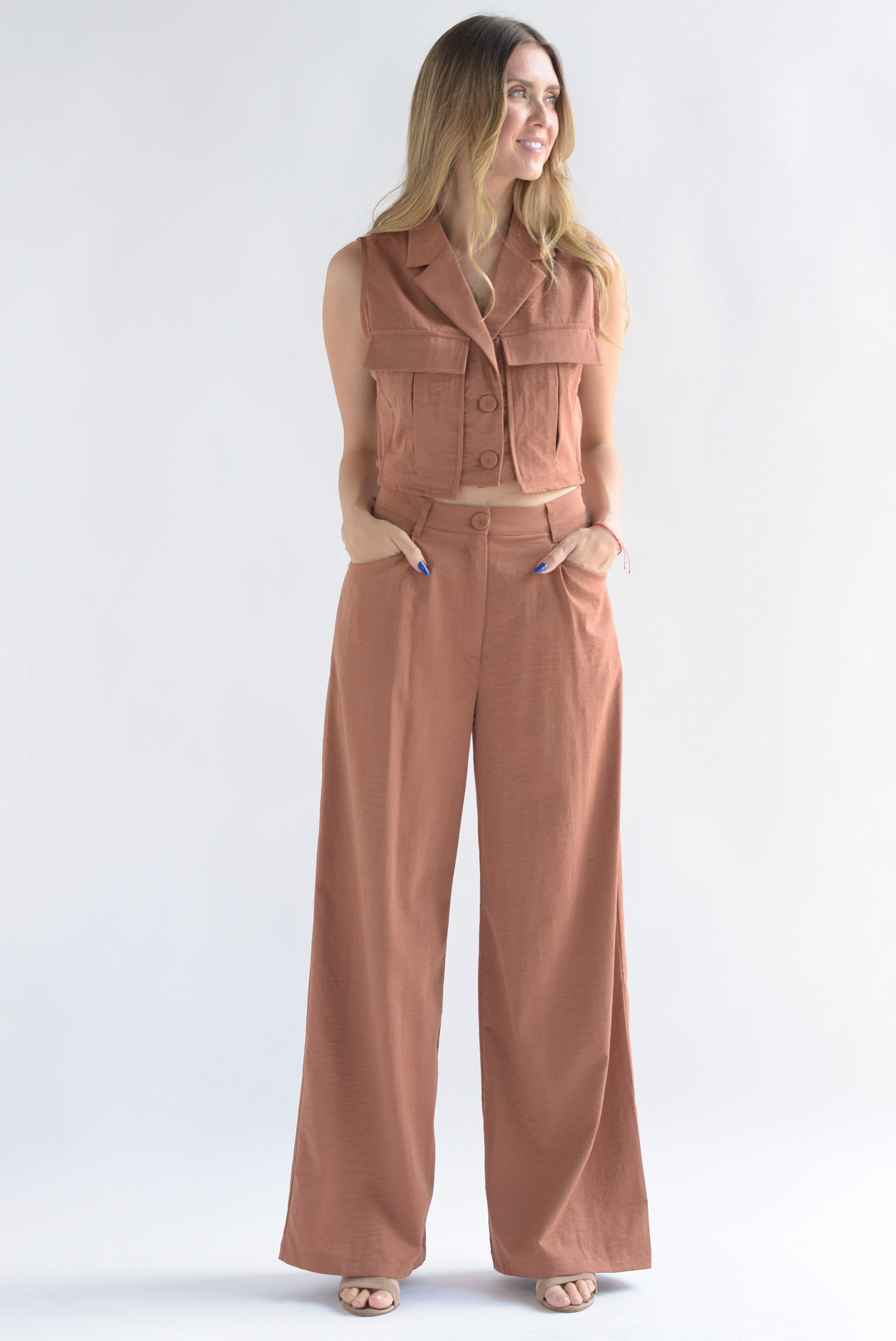 Set Pantalón wide y Chaleco cargo Shedron