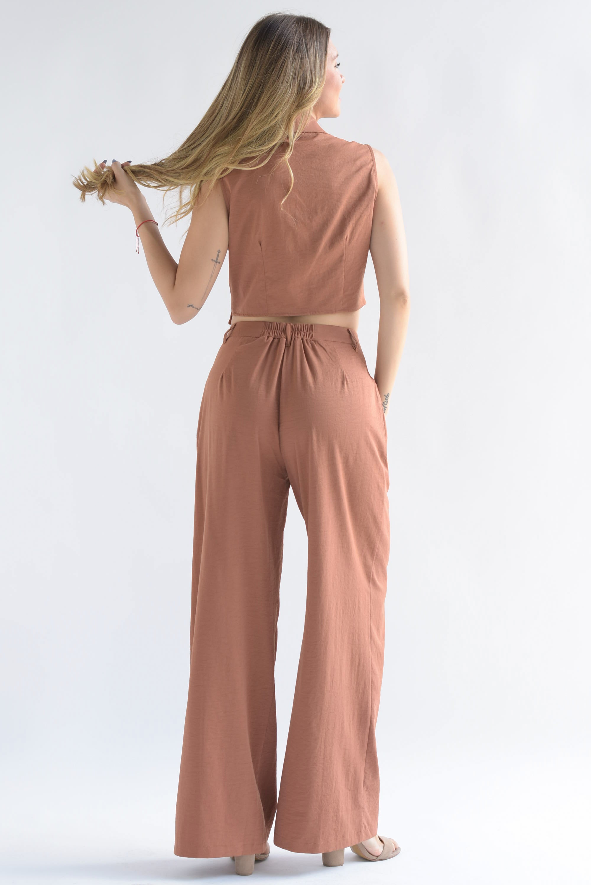 Set Pantalón wide y Chaleco cargo Shedron