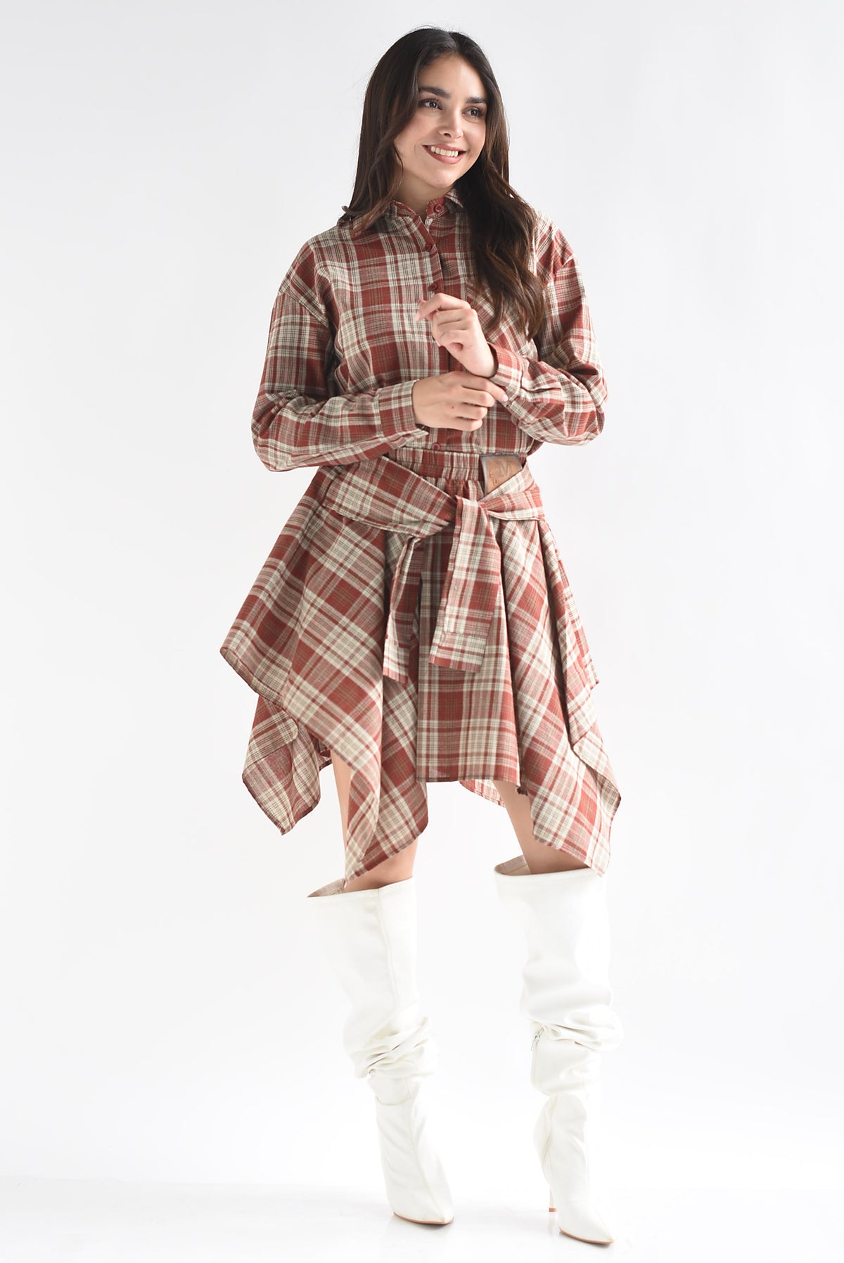 Set Falda asimétrica y Camisa cuadros