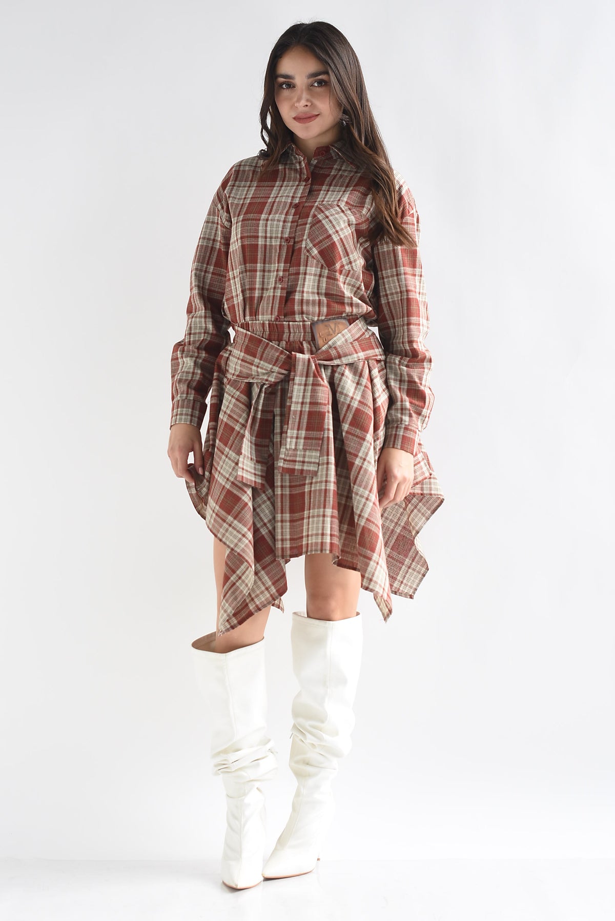 Set Falda asimétrica y Camisa cuadros