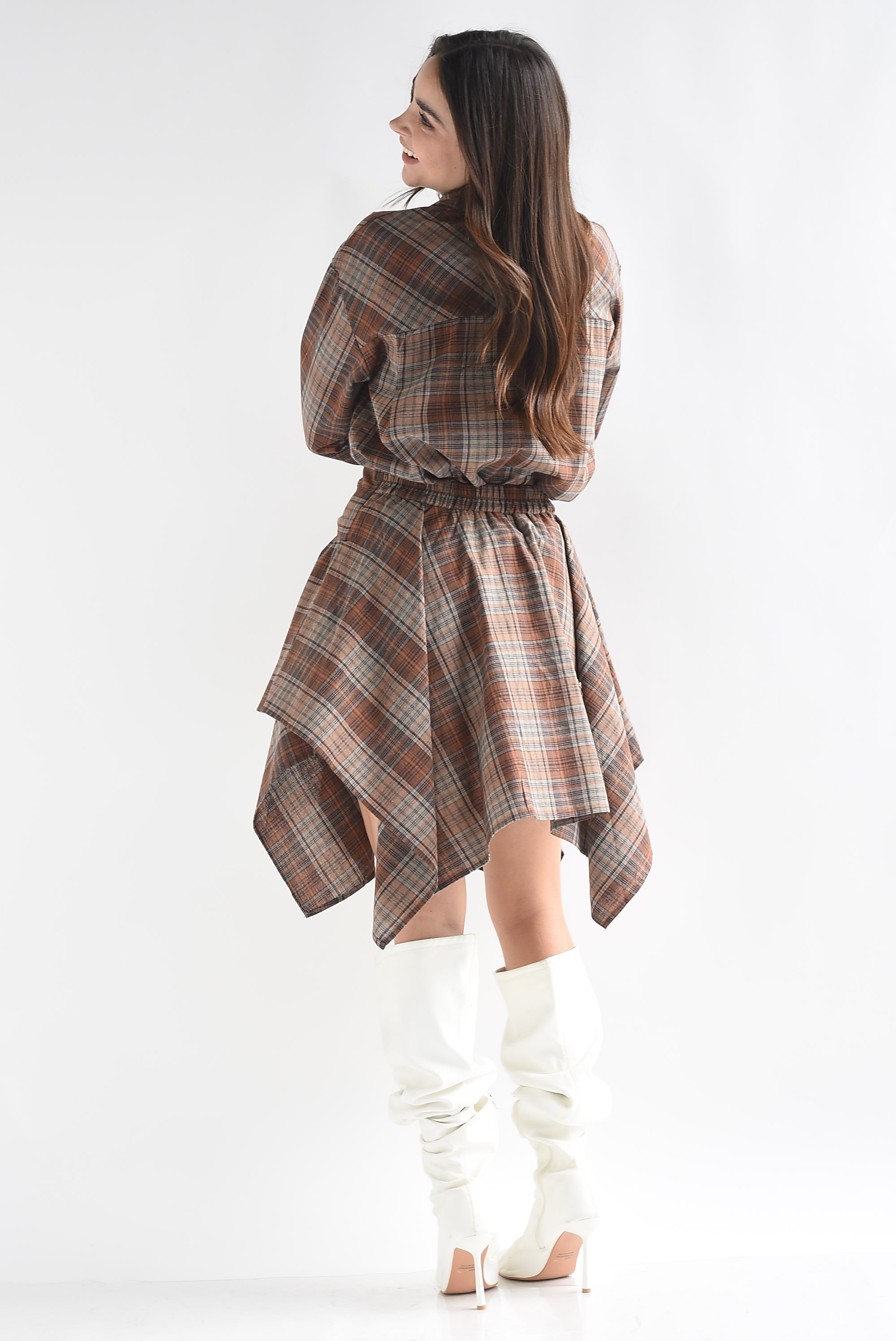 Set Falda asimétrica y Camisa cuadros