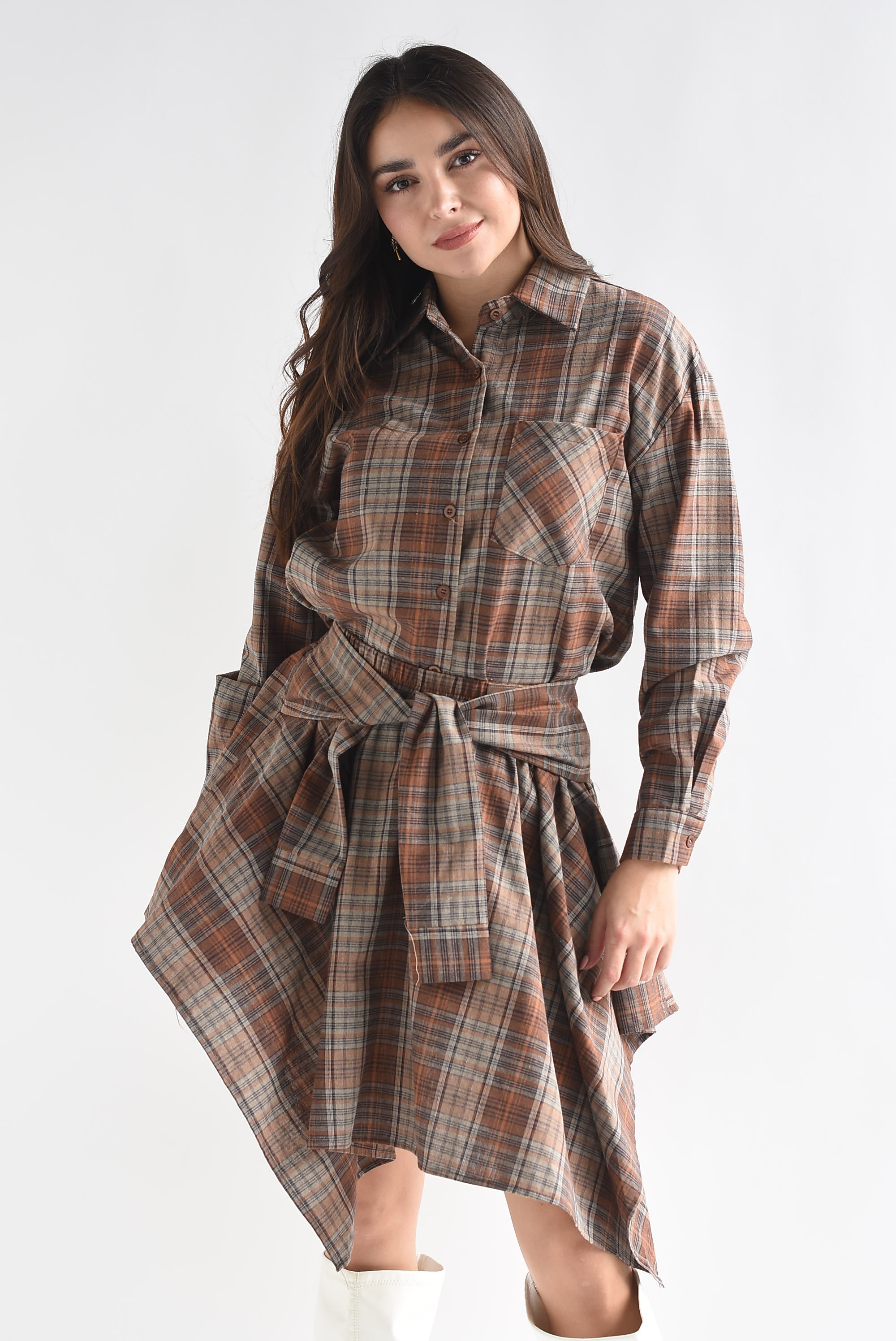 Set Falda asimétrica y Camisa cuadros