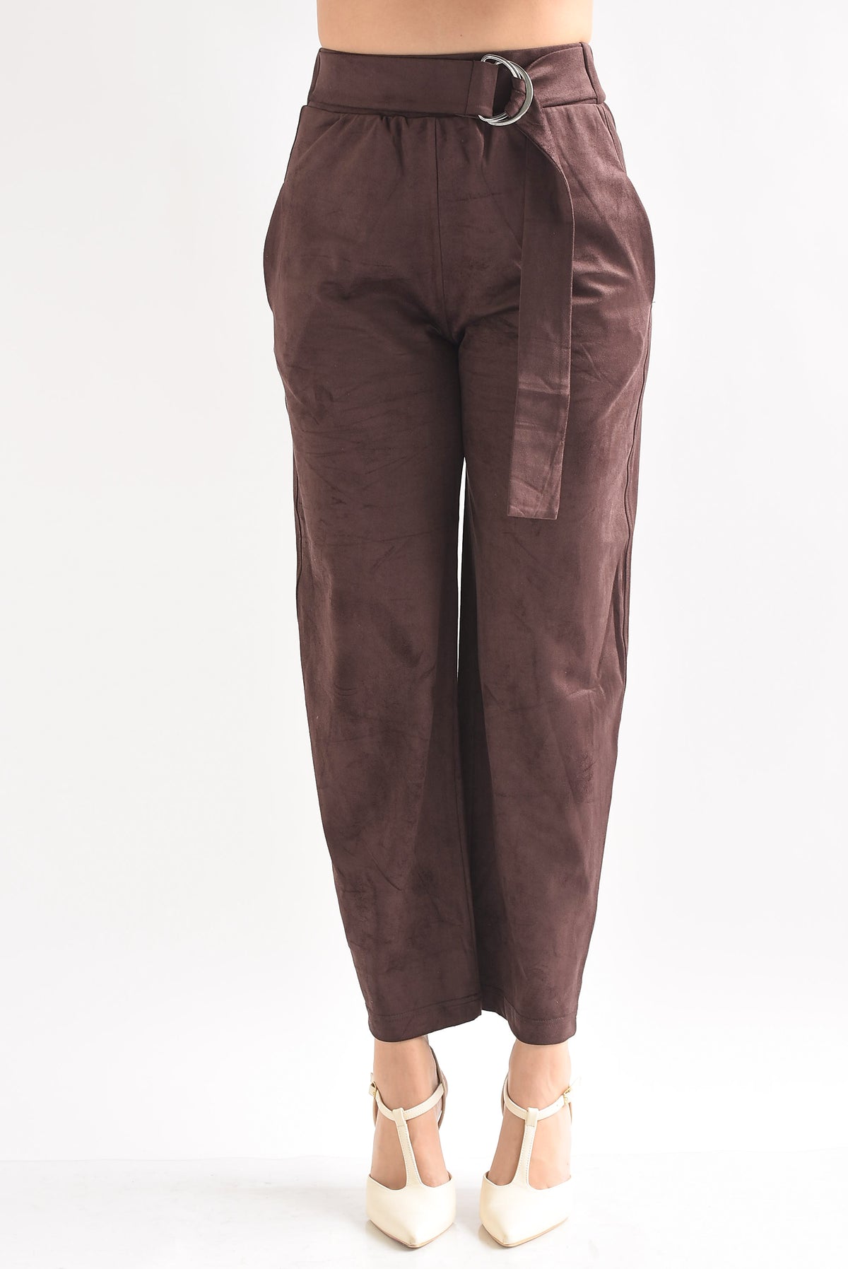Pantalón barrel cinturón suede
