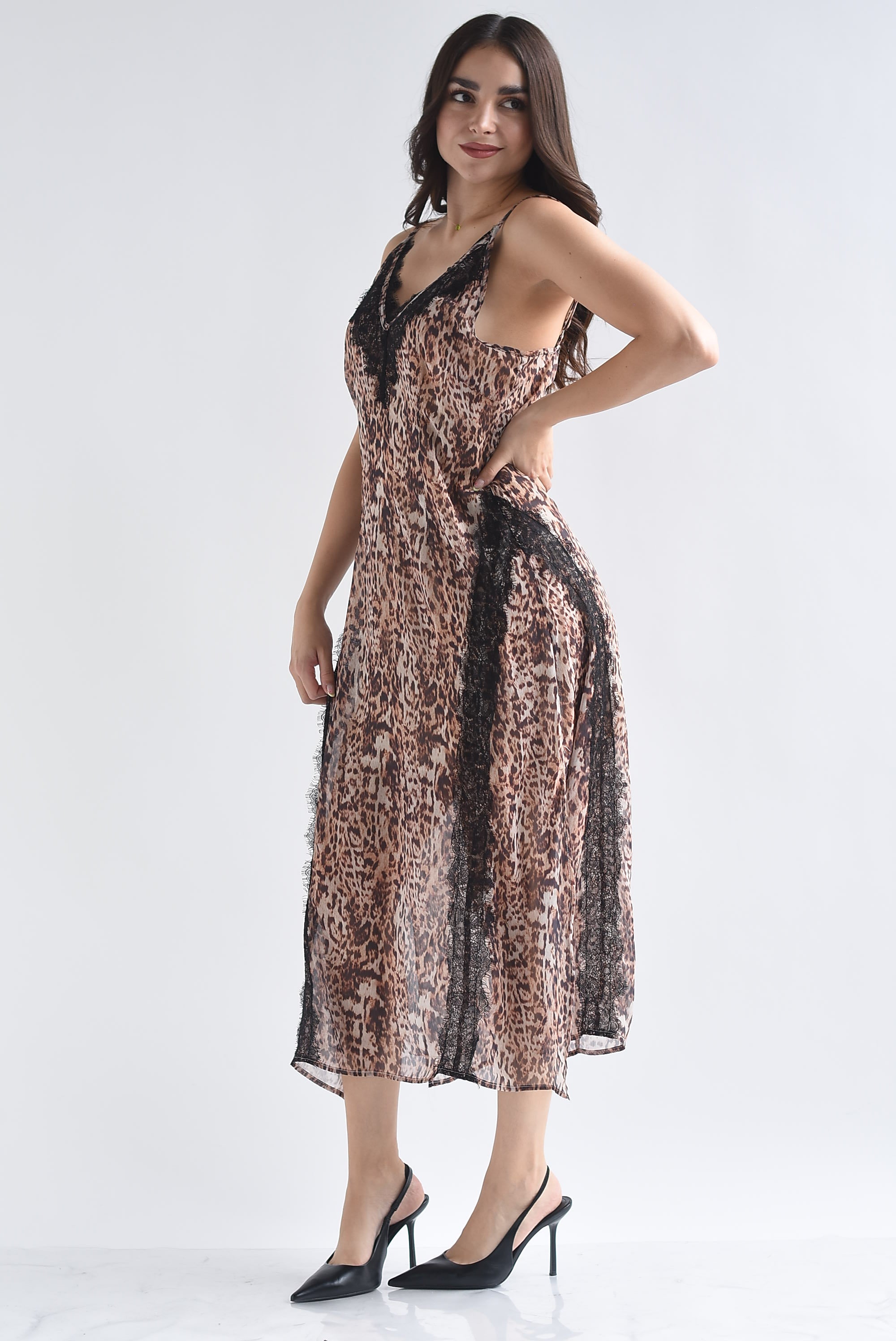 Vestido lencero tira encaje