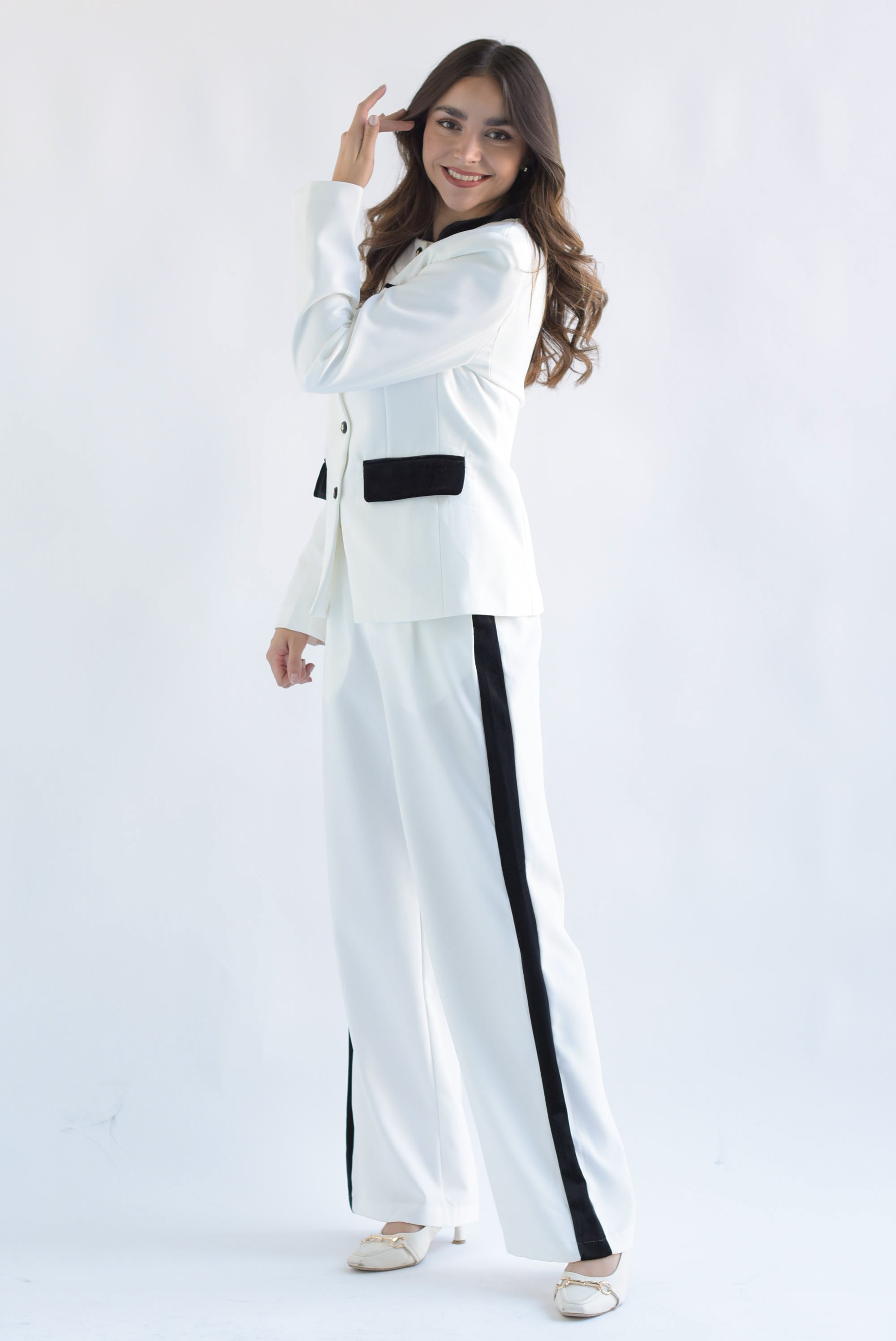 Set Pantalón y Blazer militar Blanco con Negro