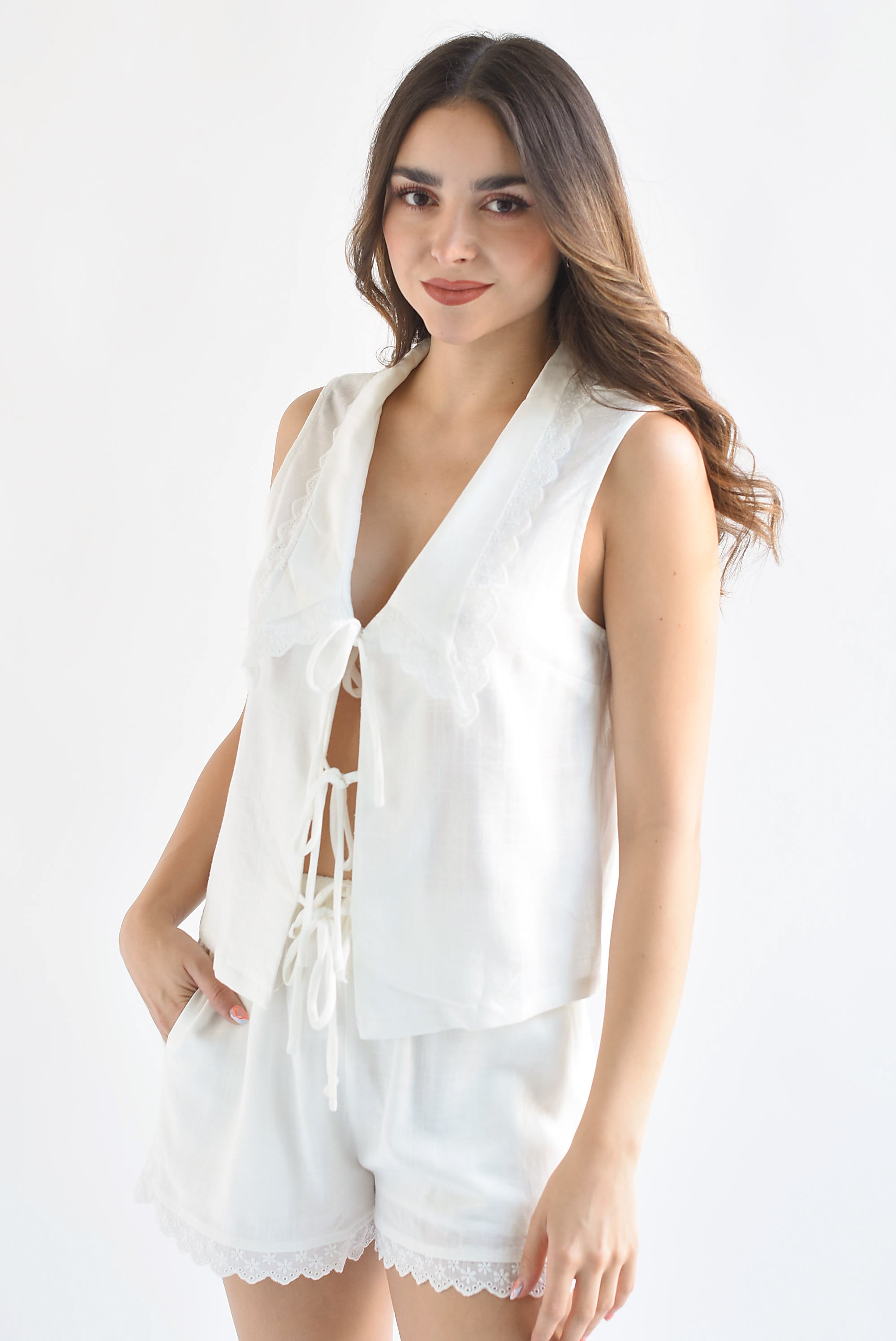 Set Short y Blusa lazos tira bordada Blanco