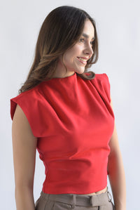 Fashion Styled Blusa pinzas hombros Rojo