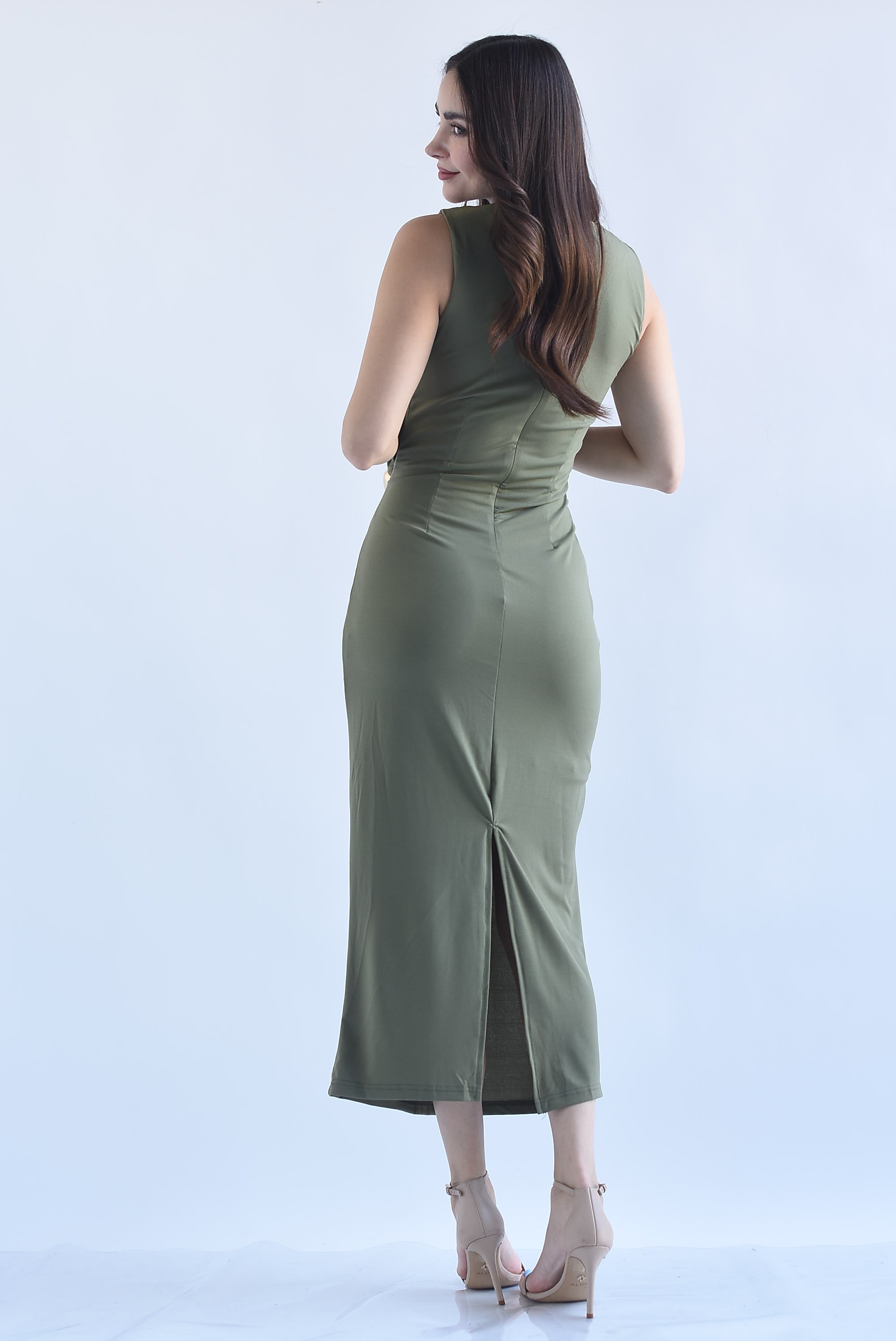Vestido drapeado nudo broche