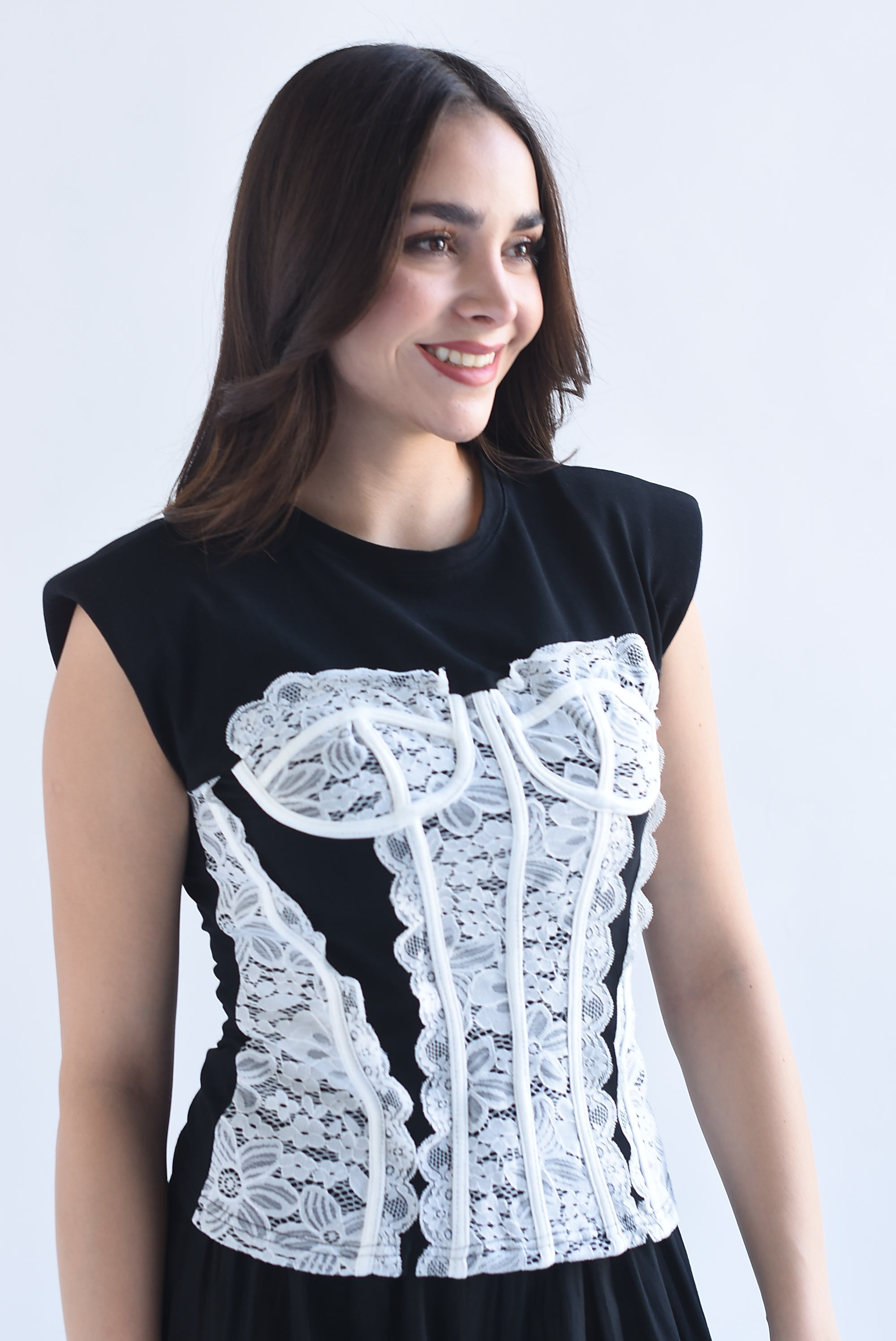 T-Shirt hombreras corset encaje