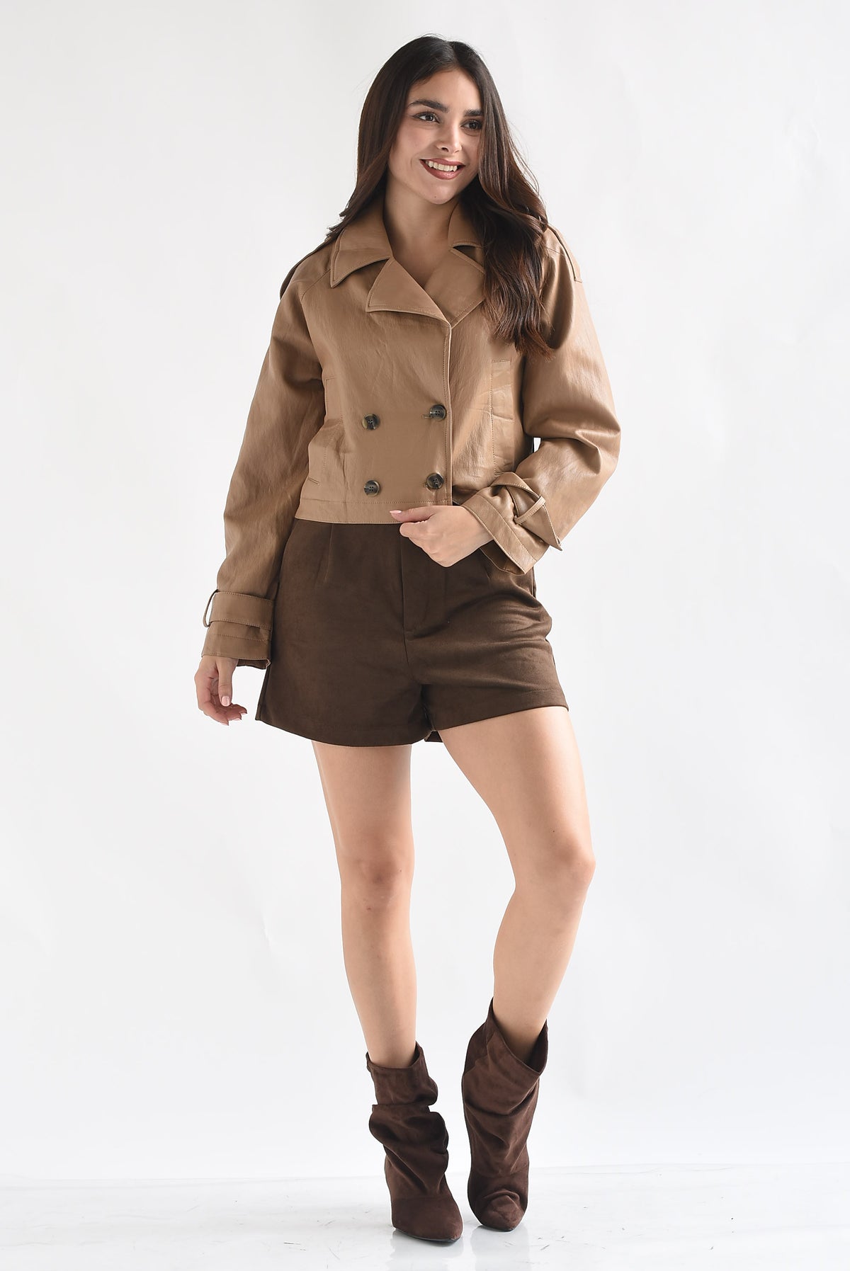 Gabardina crop vinipiel