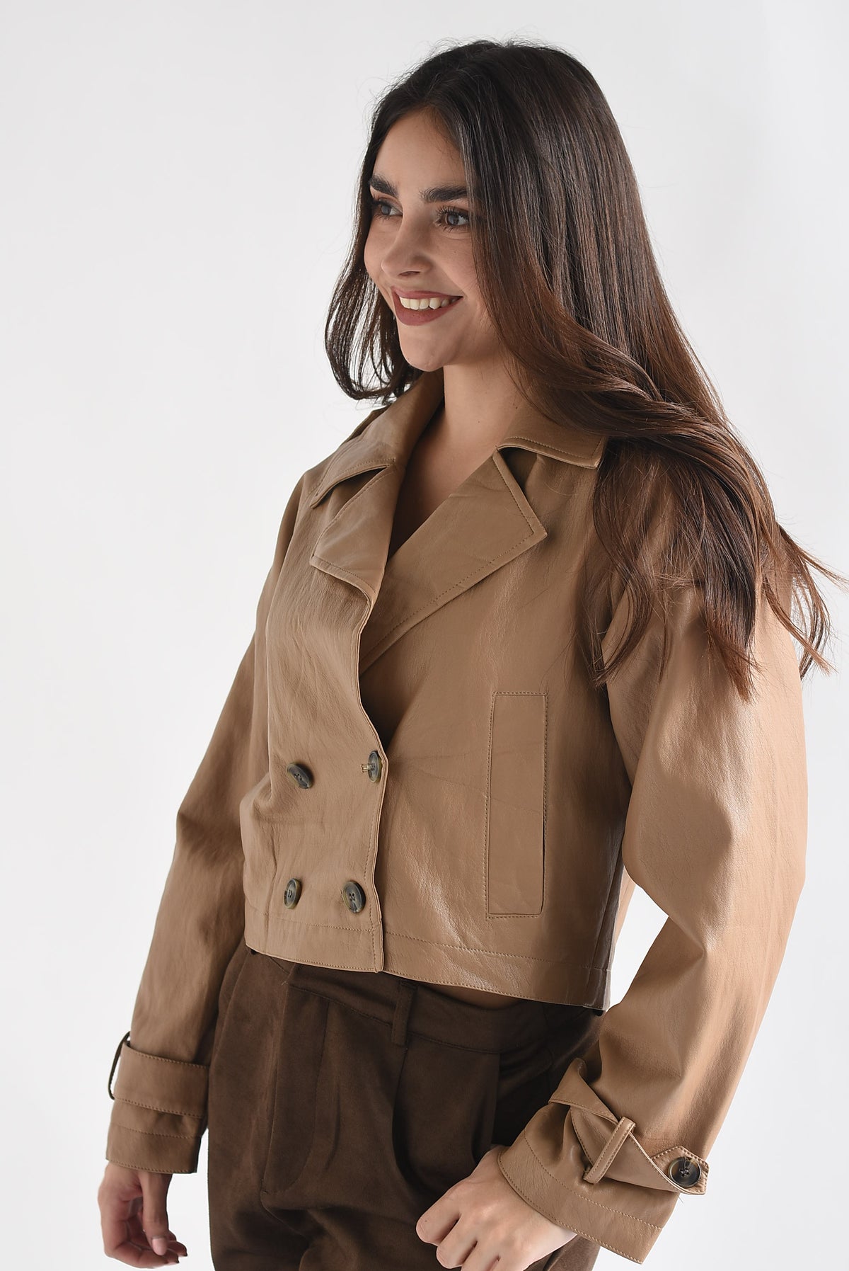 Gabardina crop vinipiel