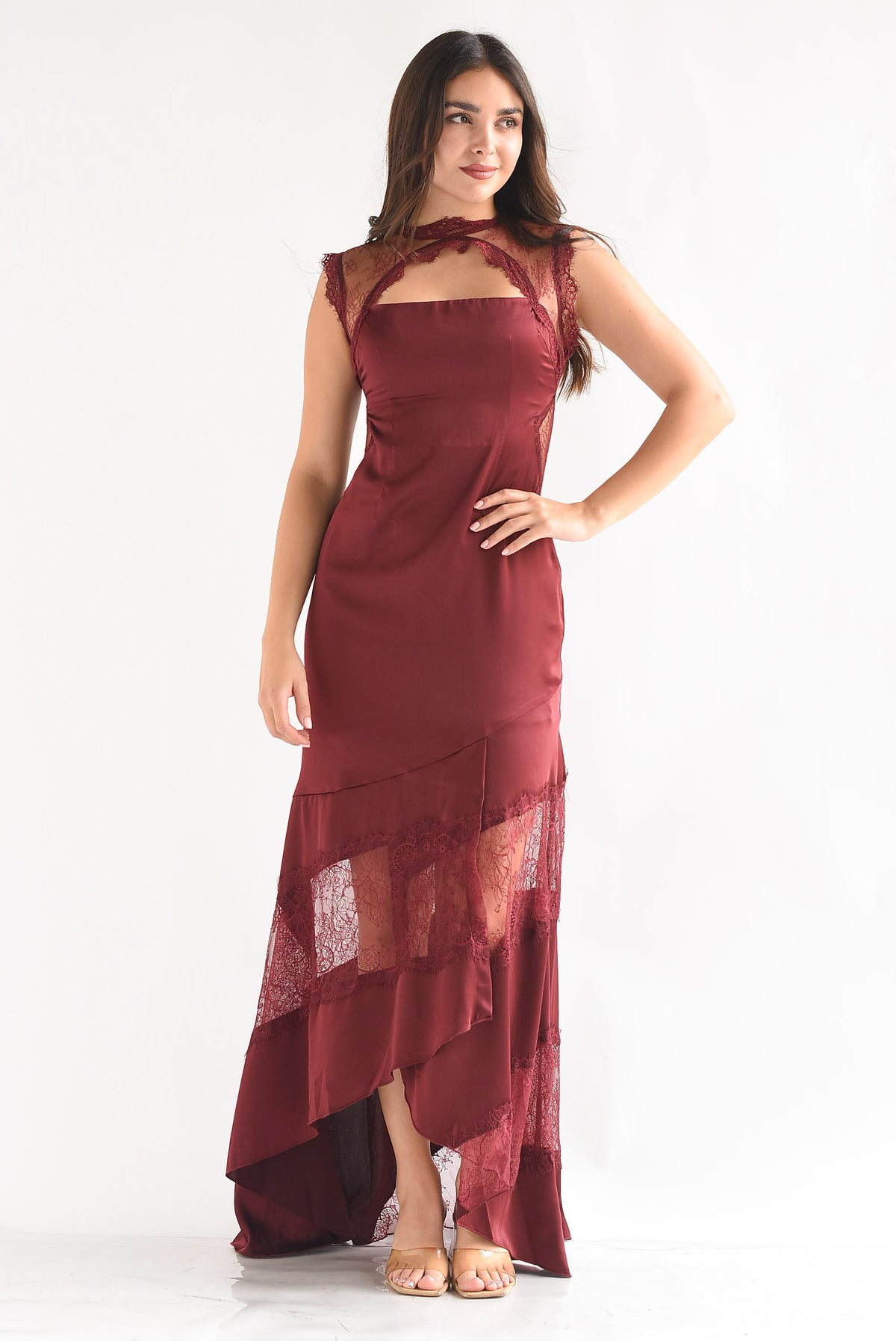 Vestido lencero asimétrico cut-out encaje
