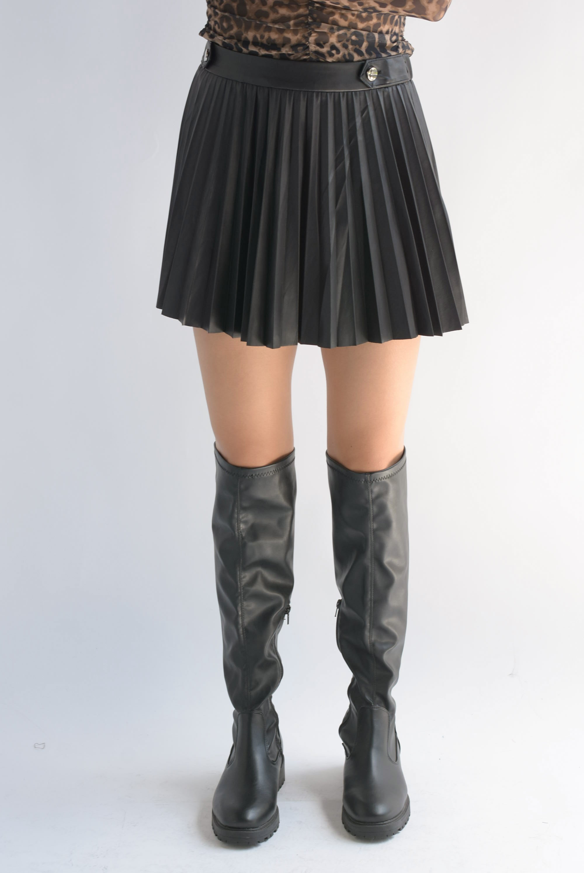 Falda mini plisada vinipiel Negro