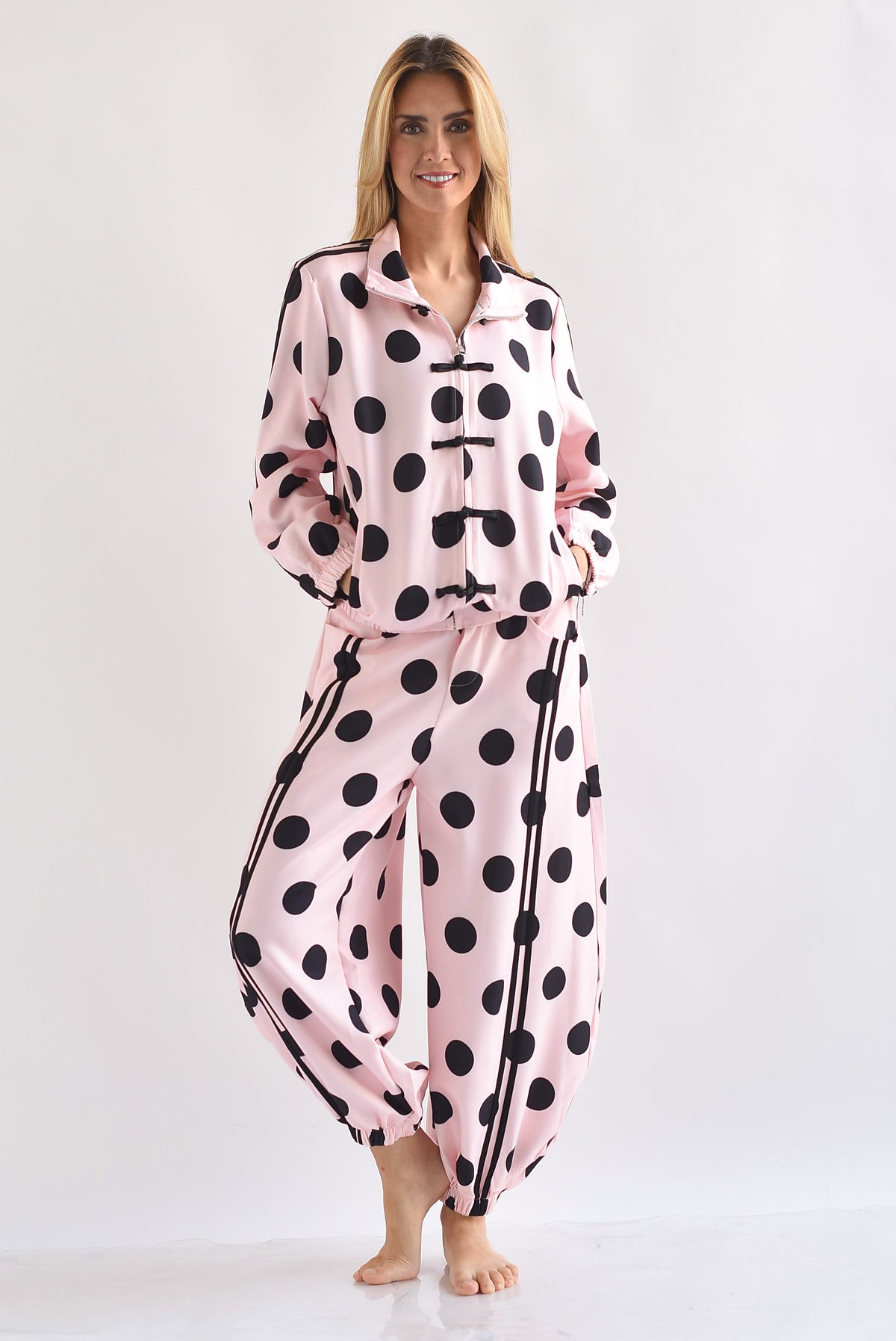 Set Pantalón barrel y Chamarra polka dots lazos chinos