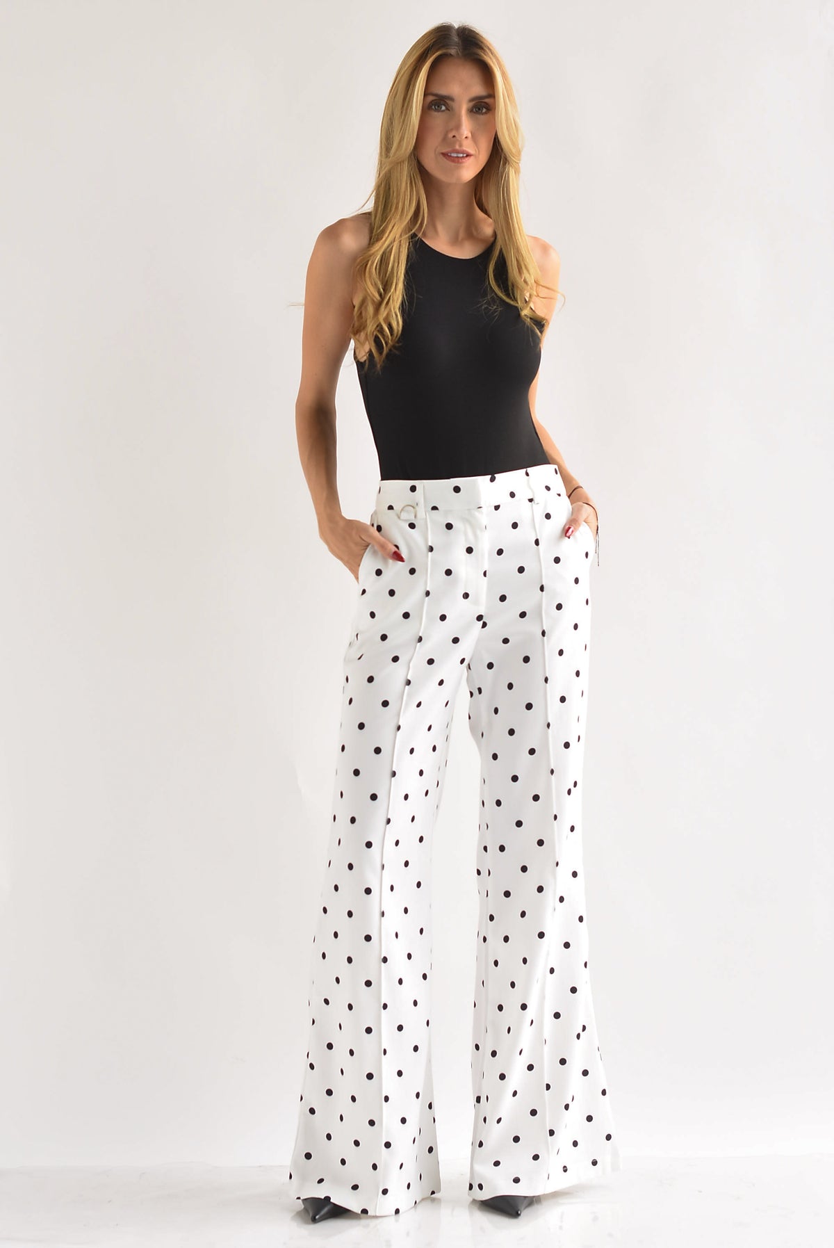 Pantalón de vestir acampanado polka dots