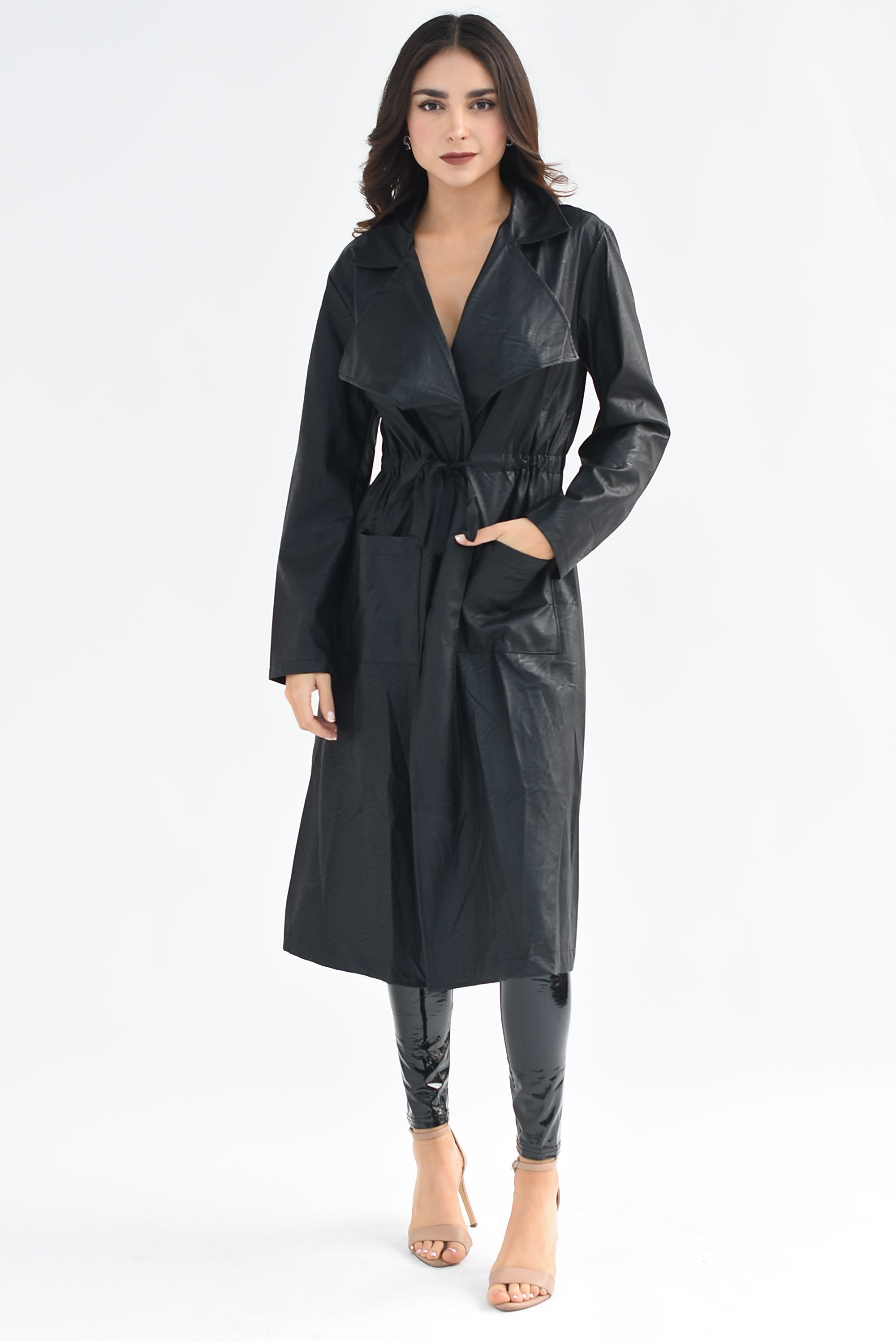 Gabardina de vinipiel Negro