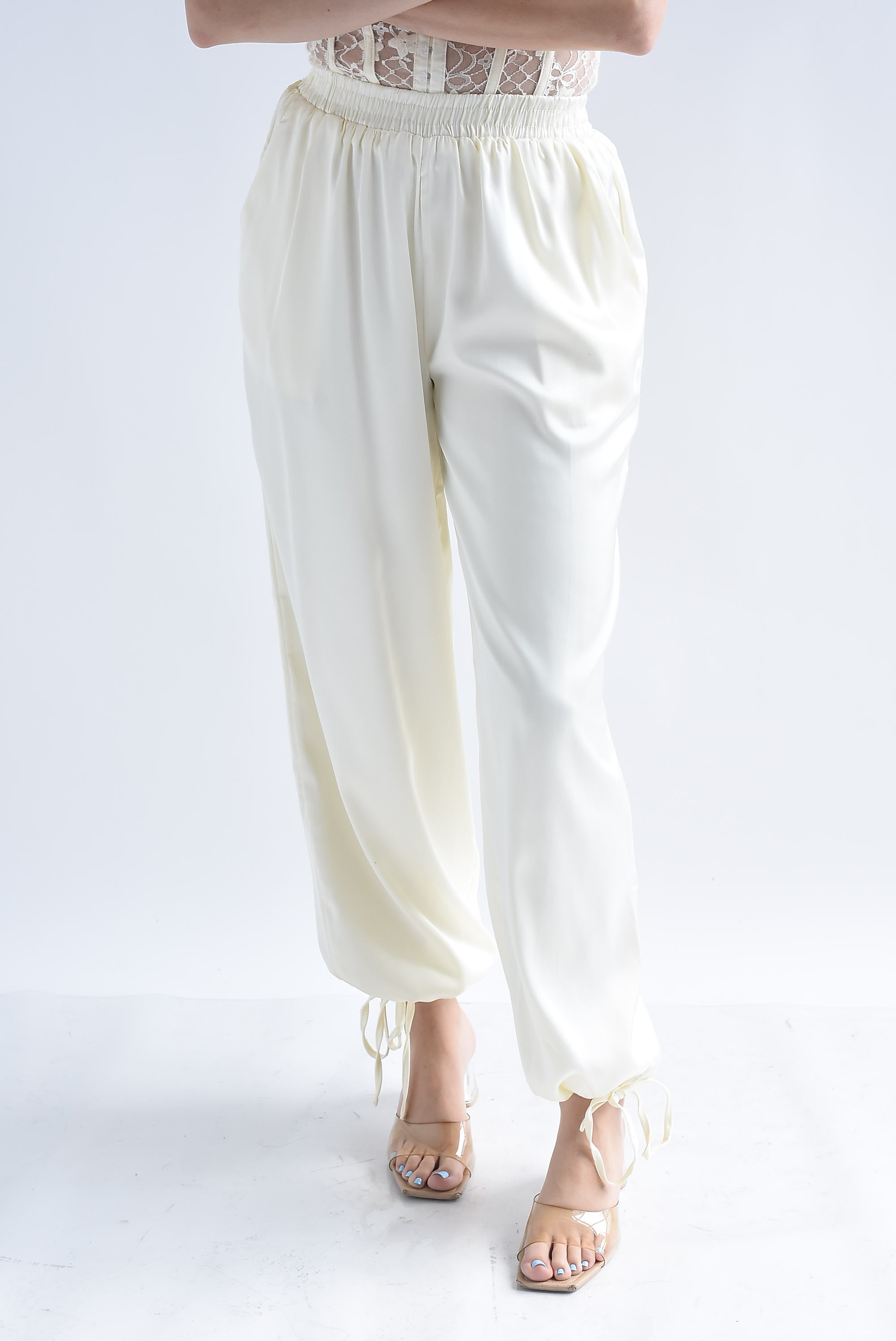 Pantalón globo satín tobillos jareta