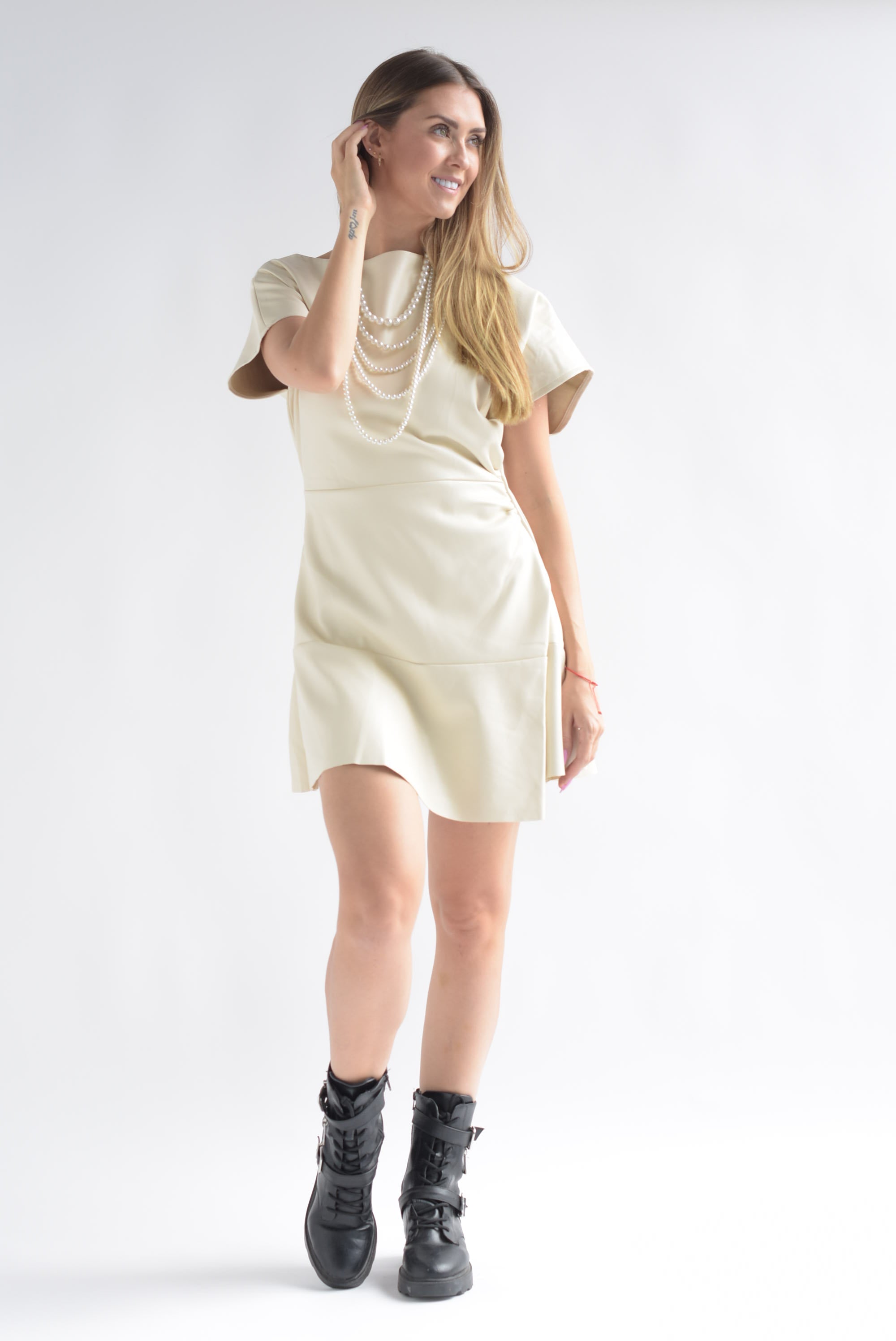 Vestido vinipiel drapeado Ivory