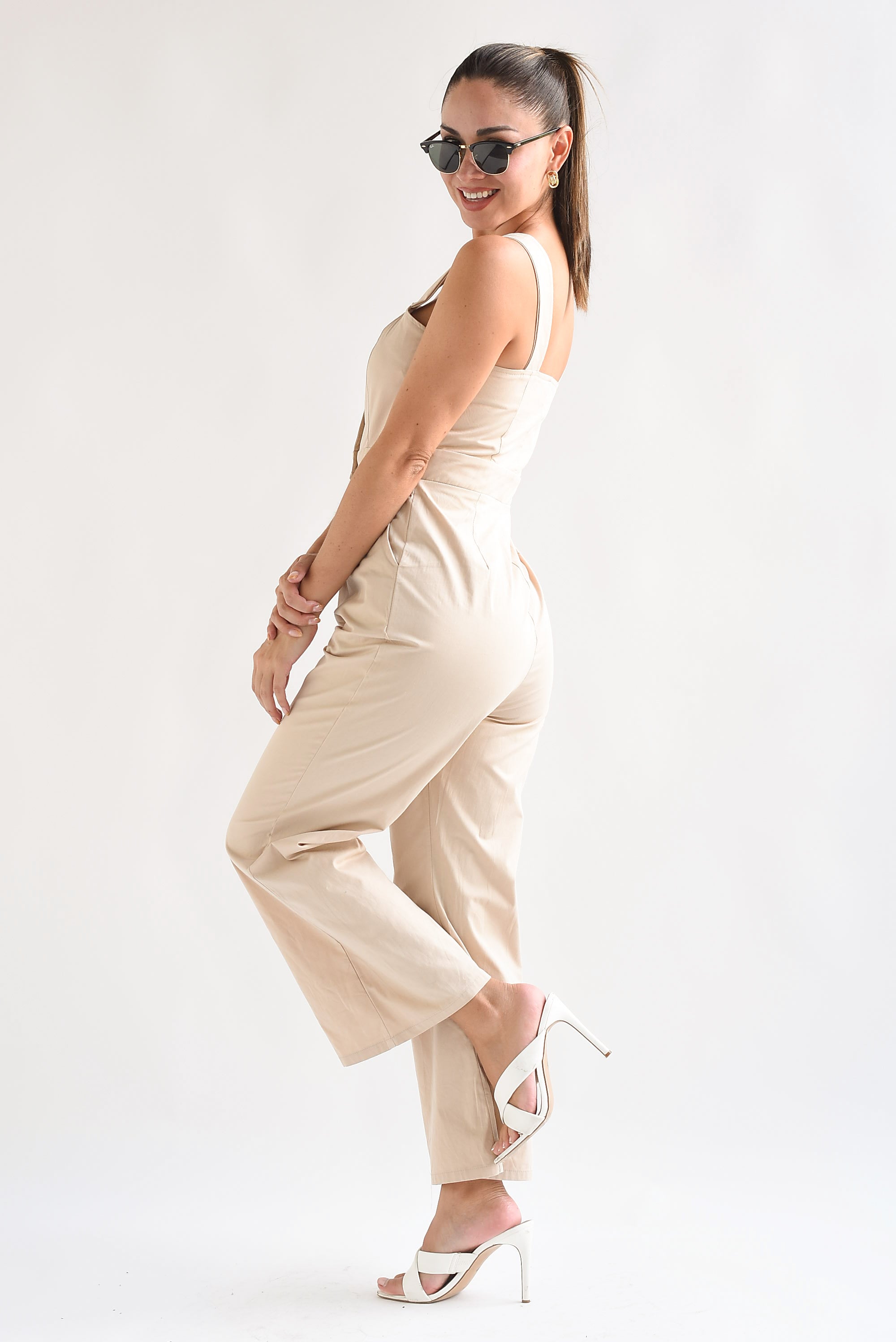 Jumpsuit tirantes y botones Beige