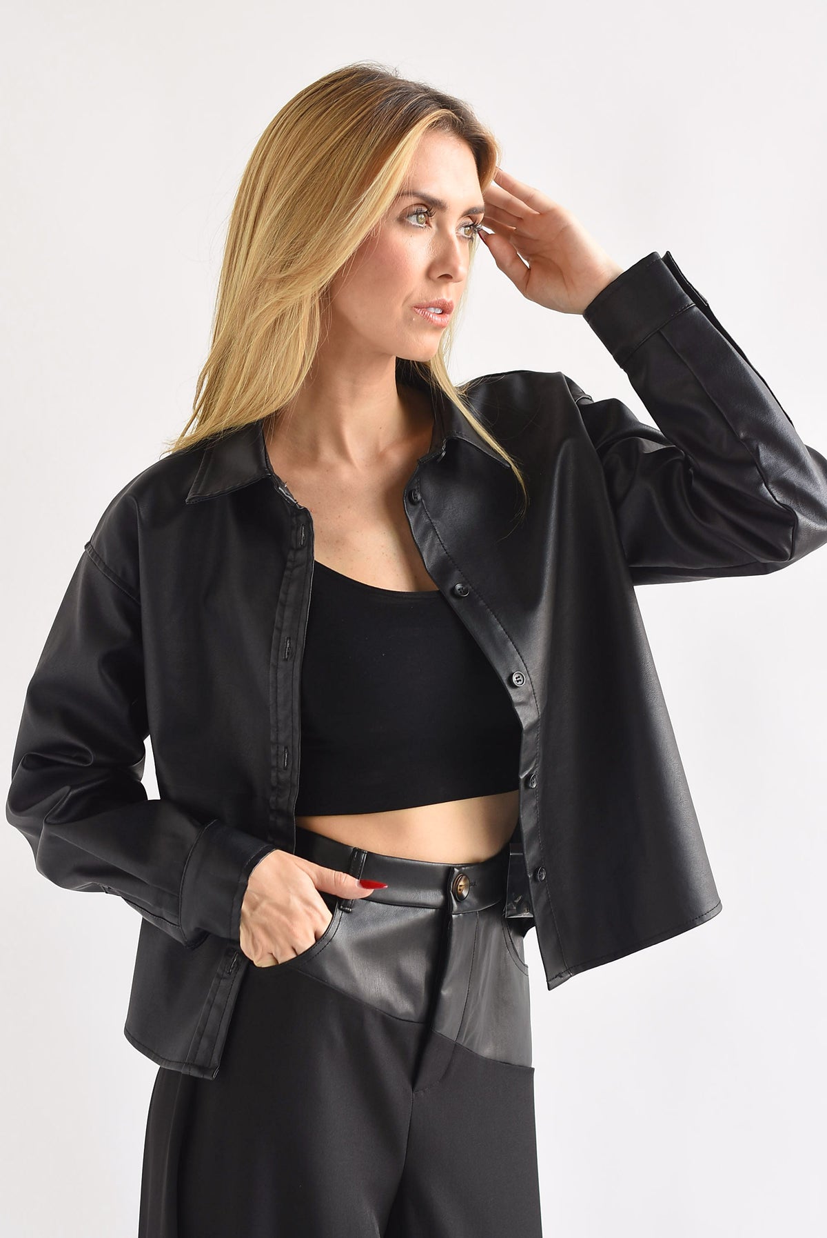Shacket crop vinipiel