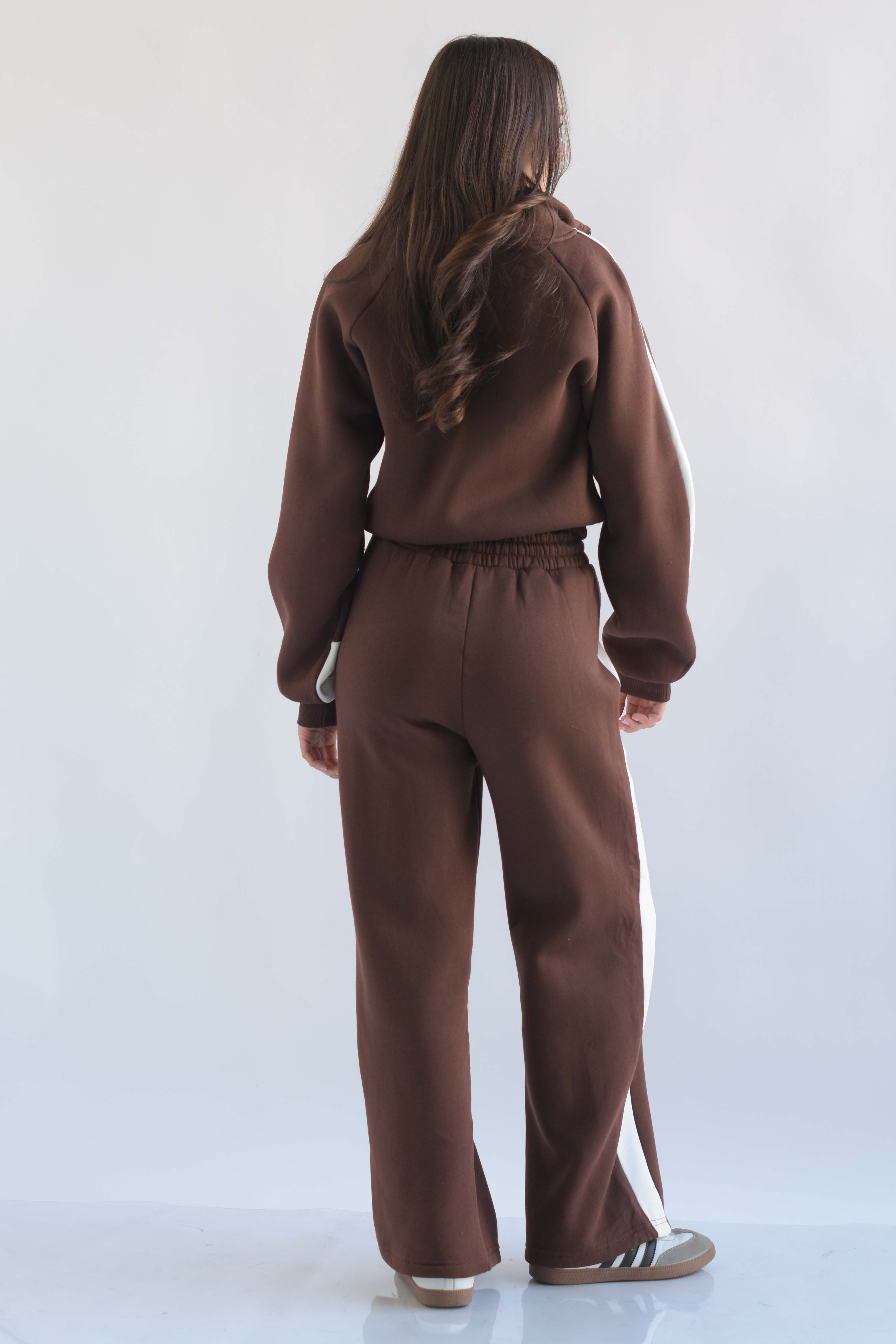 Set Pantalón y Chamarra franja blanca Espresso