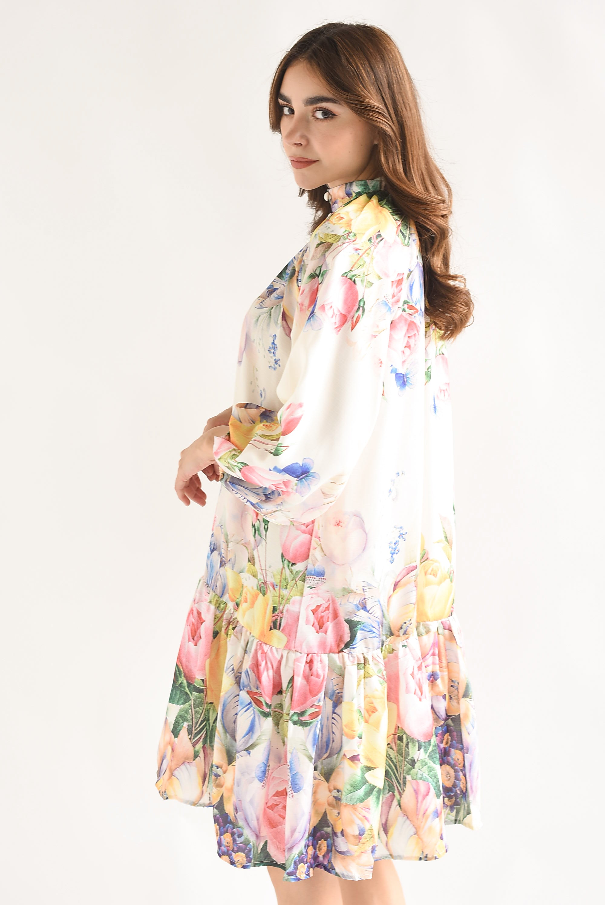 Vestido corto Floral cordón