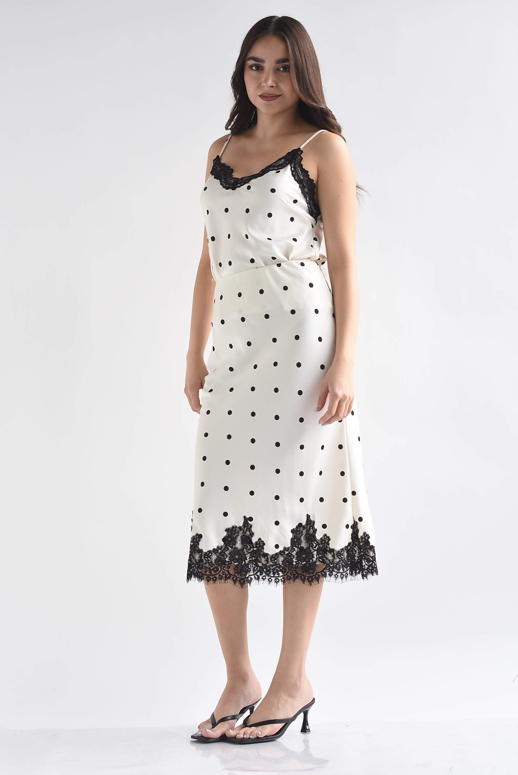 Falda lencera polka dots tira encaje