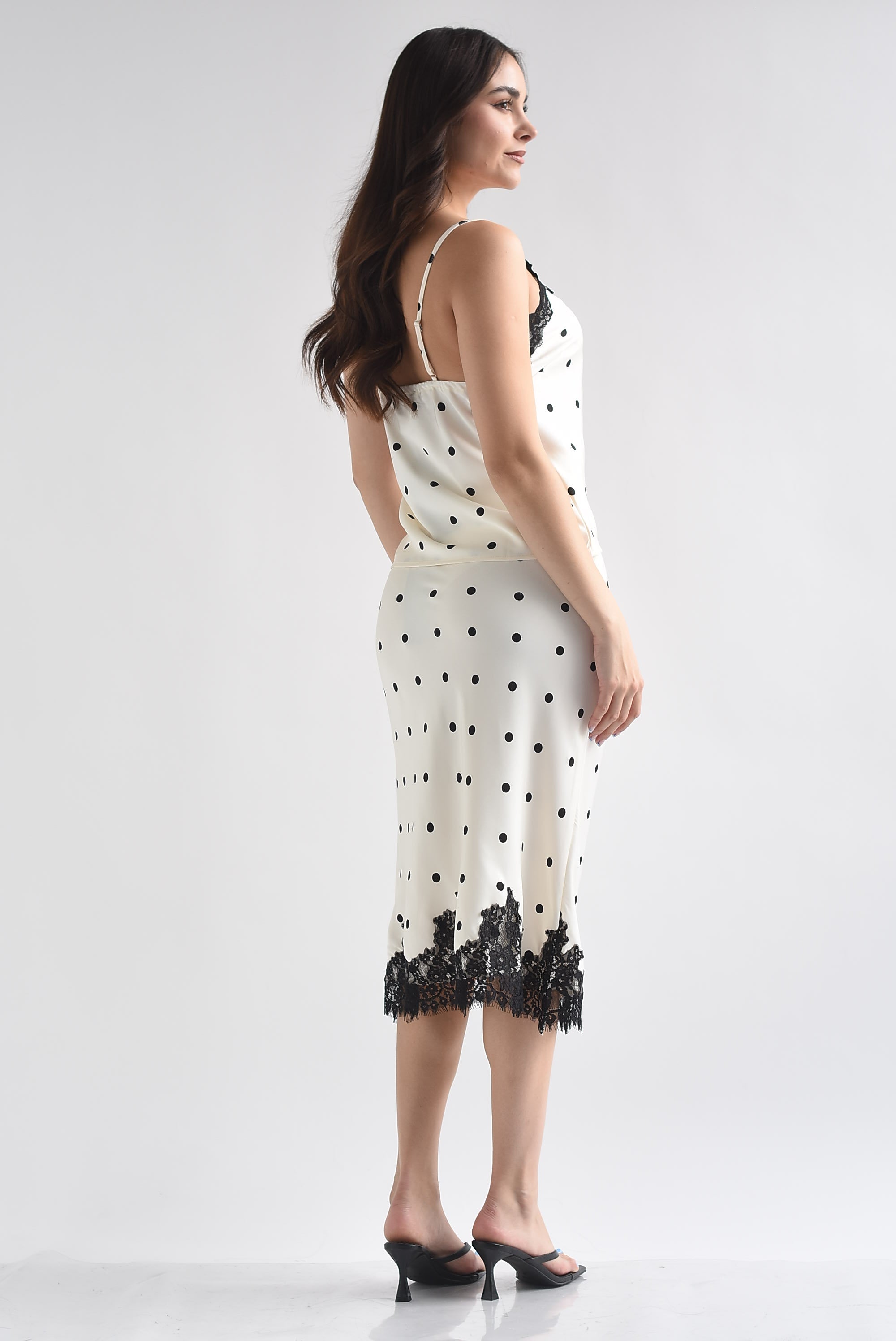 Falda lencera polka dots tira encaje