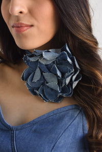 Fashion Styled Vestido asimétrico con choker Denim